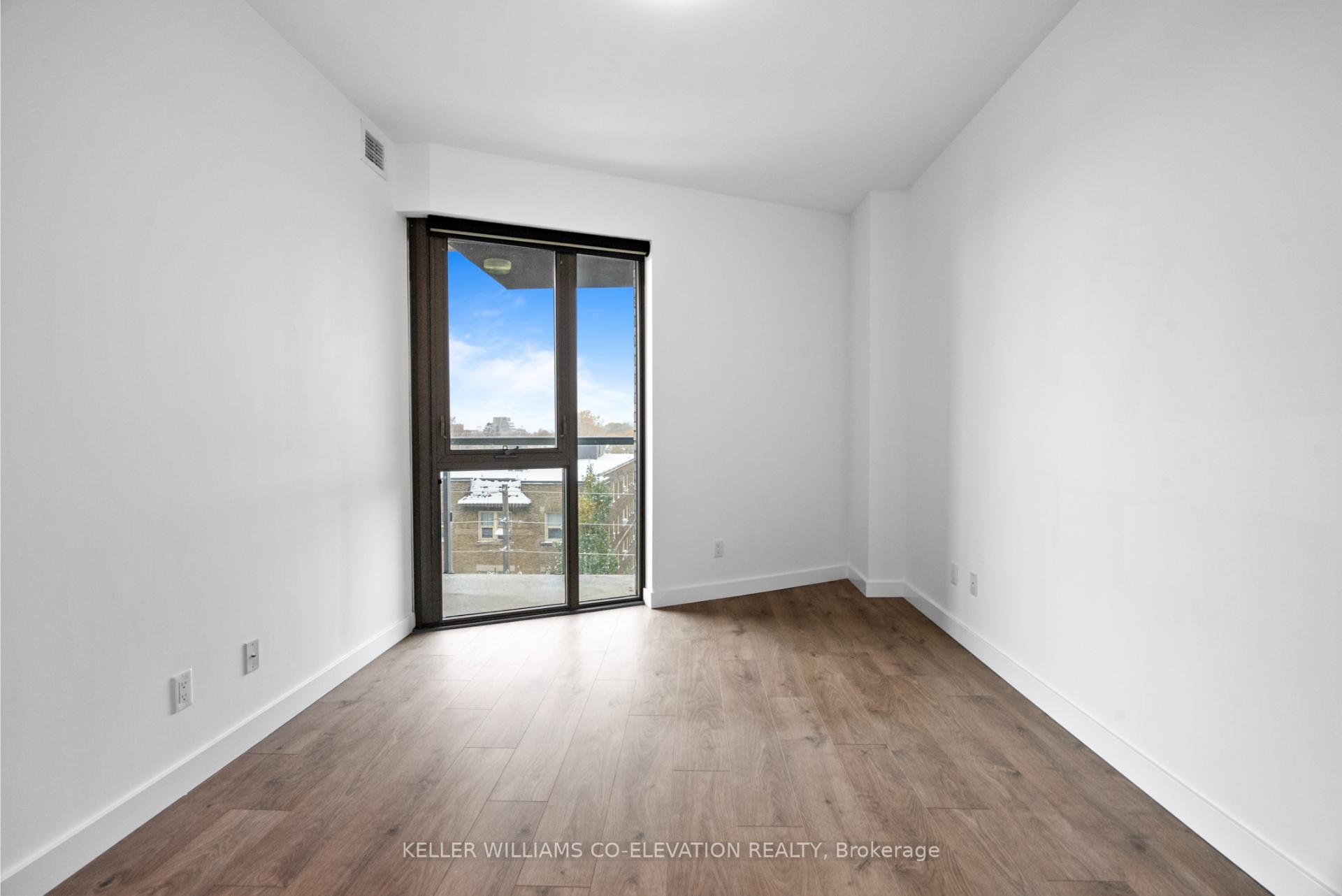 Photo 4 of Unit 505, 109 Vaughan Road, Toronto, Humewood-Cedarvale — HOMEH