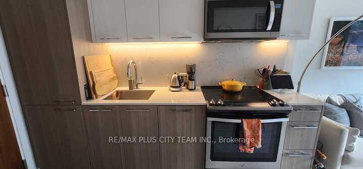 Photo 3 of Unit 810, 30 Baseball Place, Toronto, South Riverdale — HOMEH