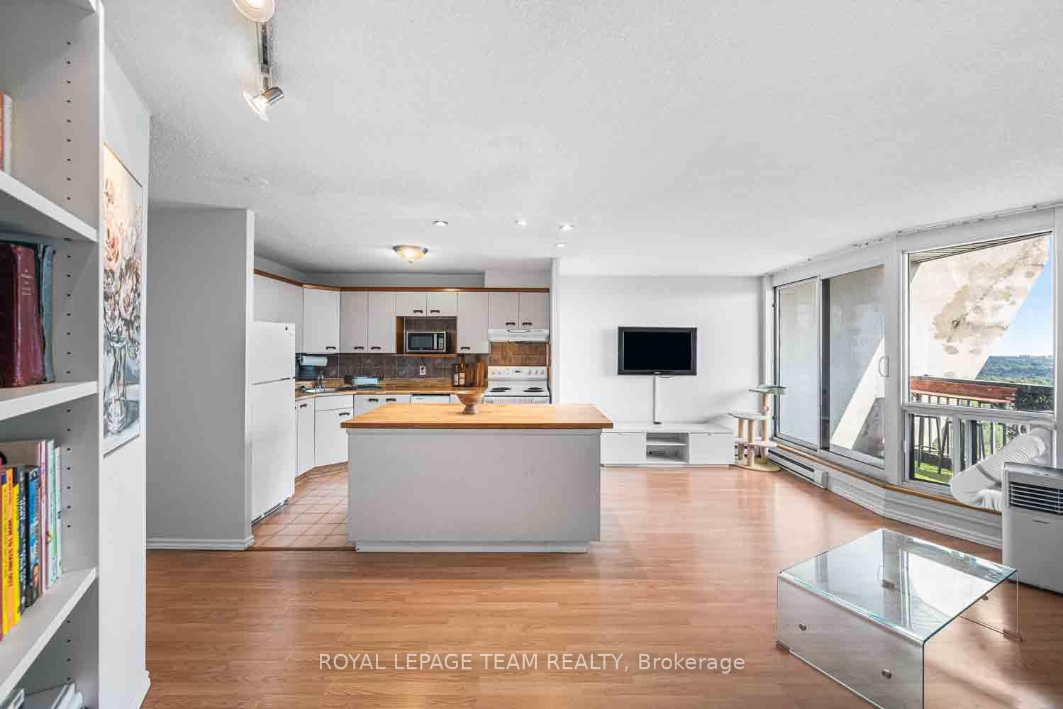 Photo 12 of Unit 2608, 900 Dynes Road, Ottawa, Carleton Square — HOMEH