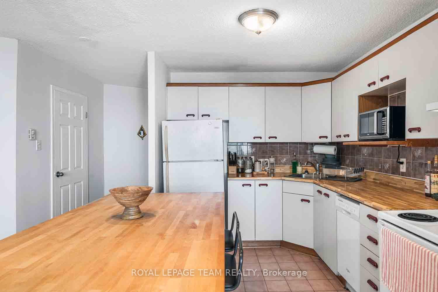 Photo 15 of Unit 2608, 900 Dynes Road, Ottawa, Carleton Square — HOMEH