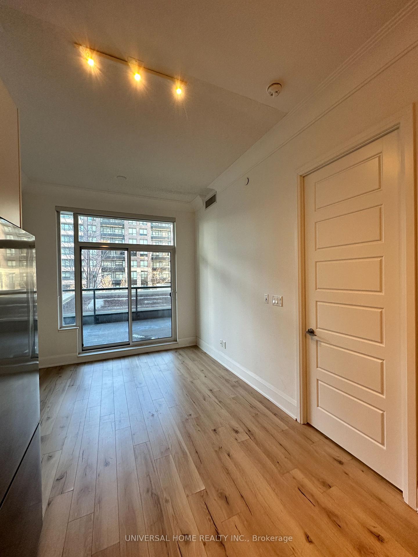 Photo 9 of Unit 233, 15 Water Walk Drive, Markham, Unionville — HOMEH