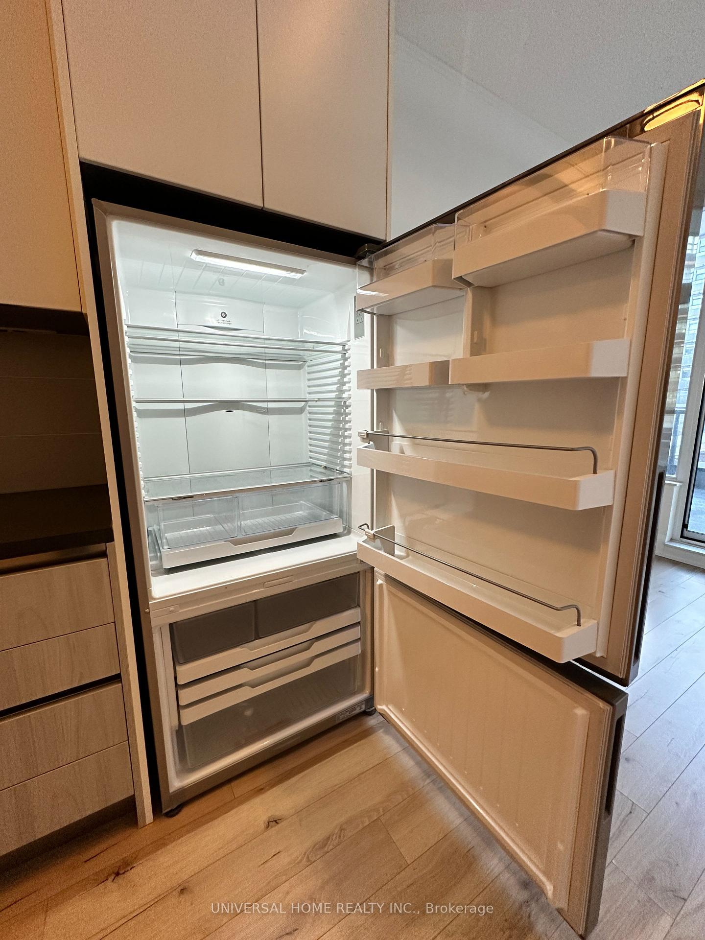 Photo 10 of Unit 233, 15 Water Walk Drive, Markham, Unionville — HOMEH