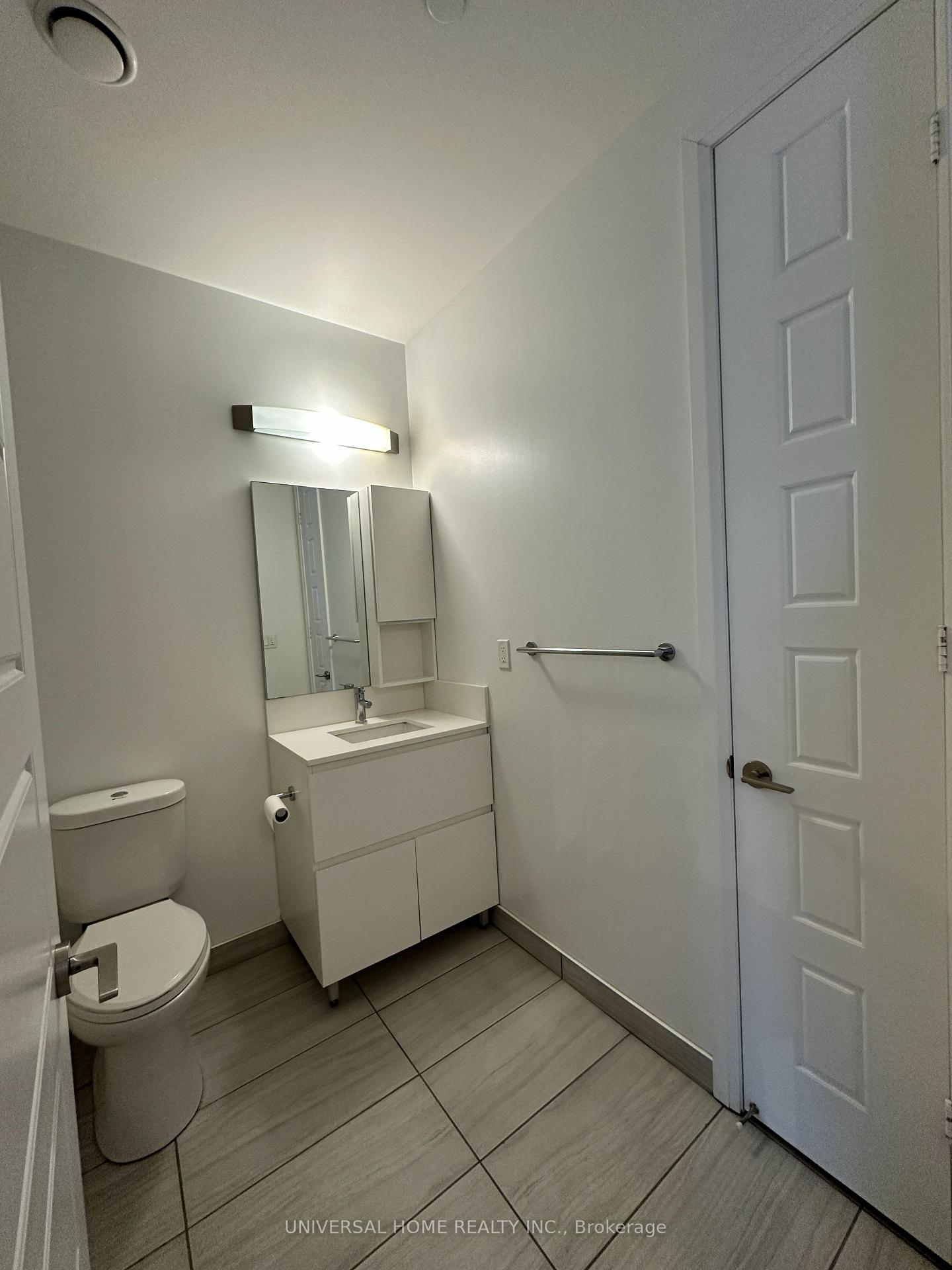 Photo 14 of Unit 233, 15 Water Walk Drive, Markham, Unionville — HOMEH