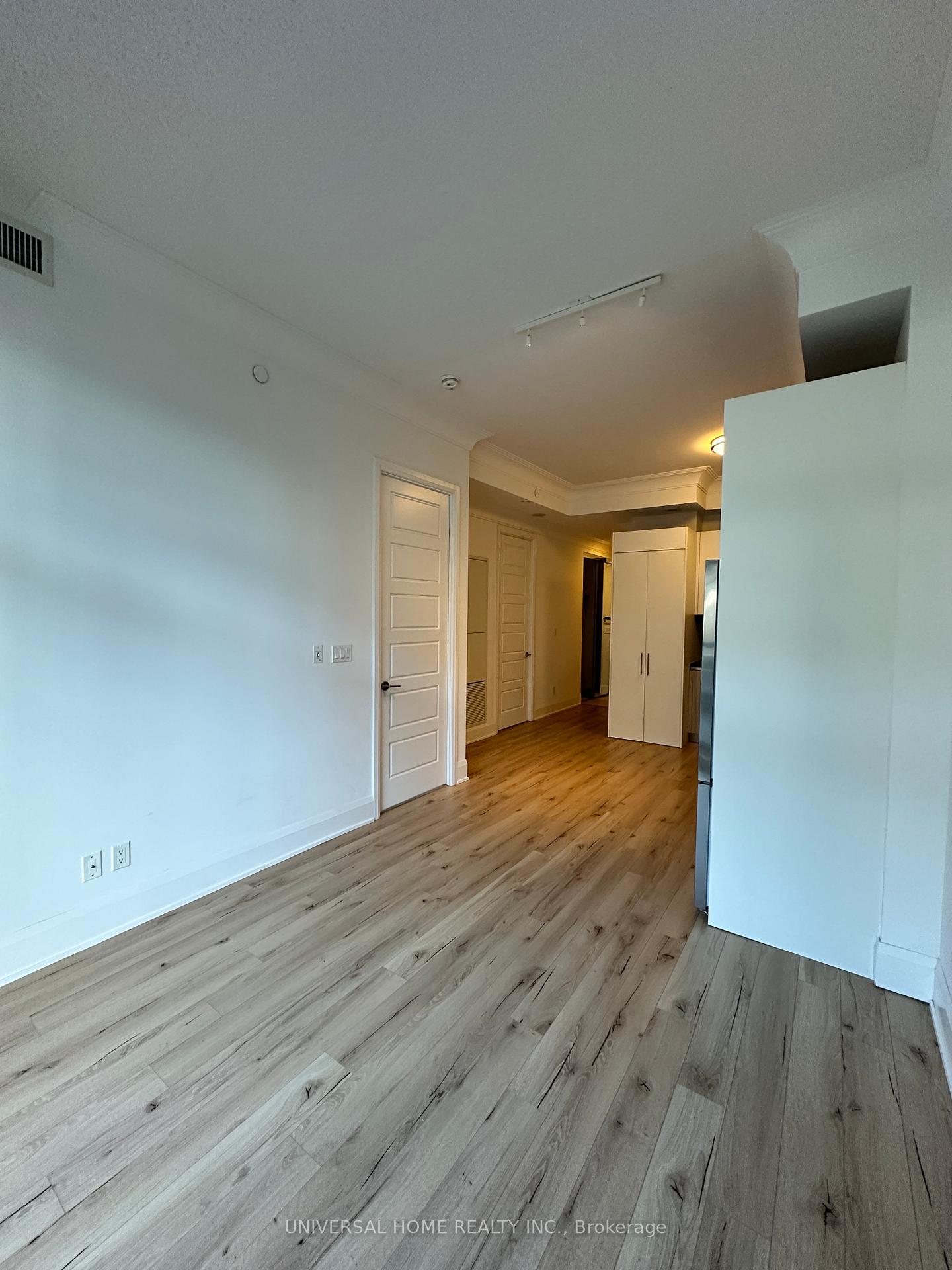 Photo 15 of Unit 233, 15 Water Walk Drive, Markham, Unionville — HOMEH