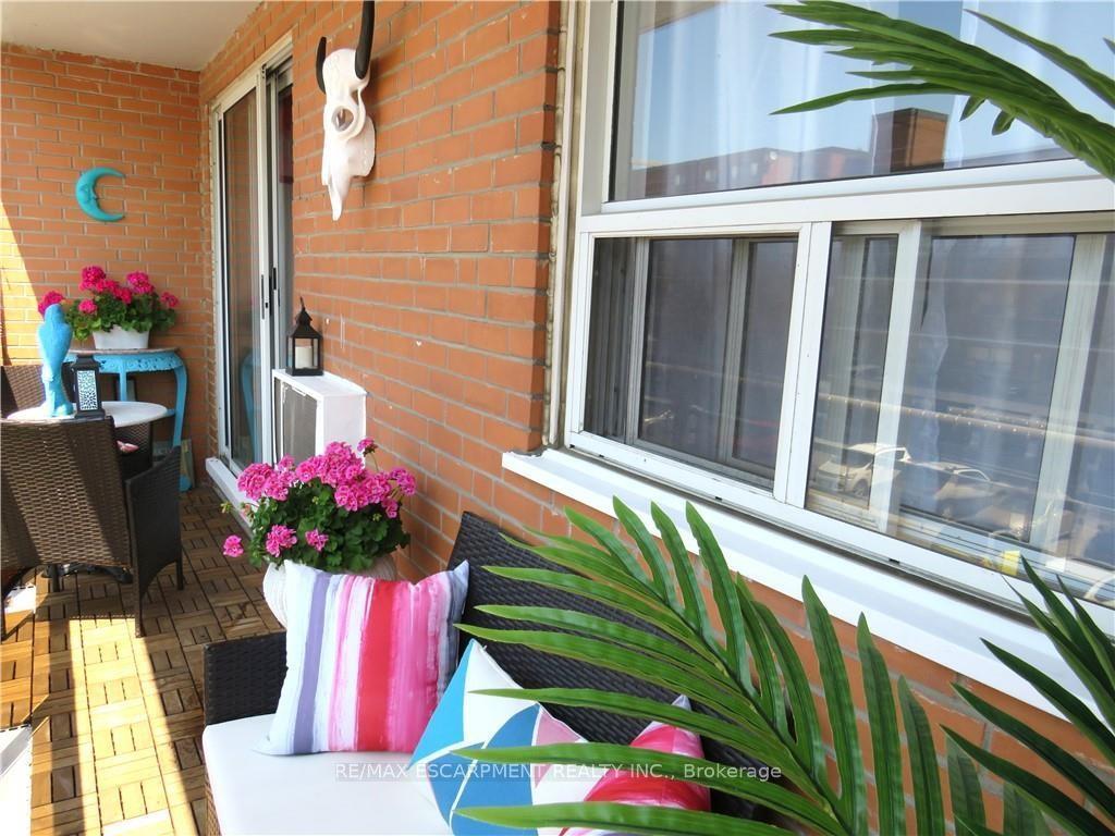 Photo 17 of Unit 307, 30 Summit Avenue, Hamilton, Eastmount — HOMEH