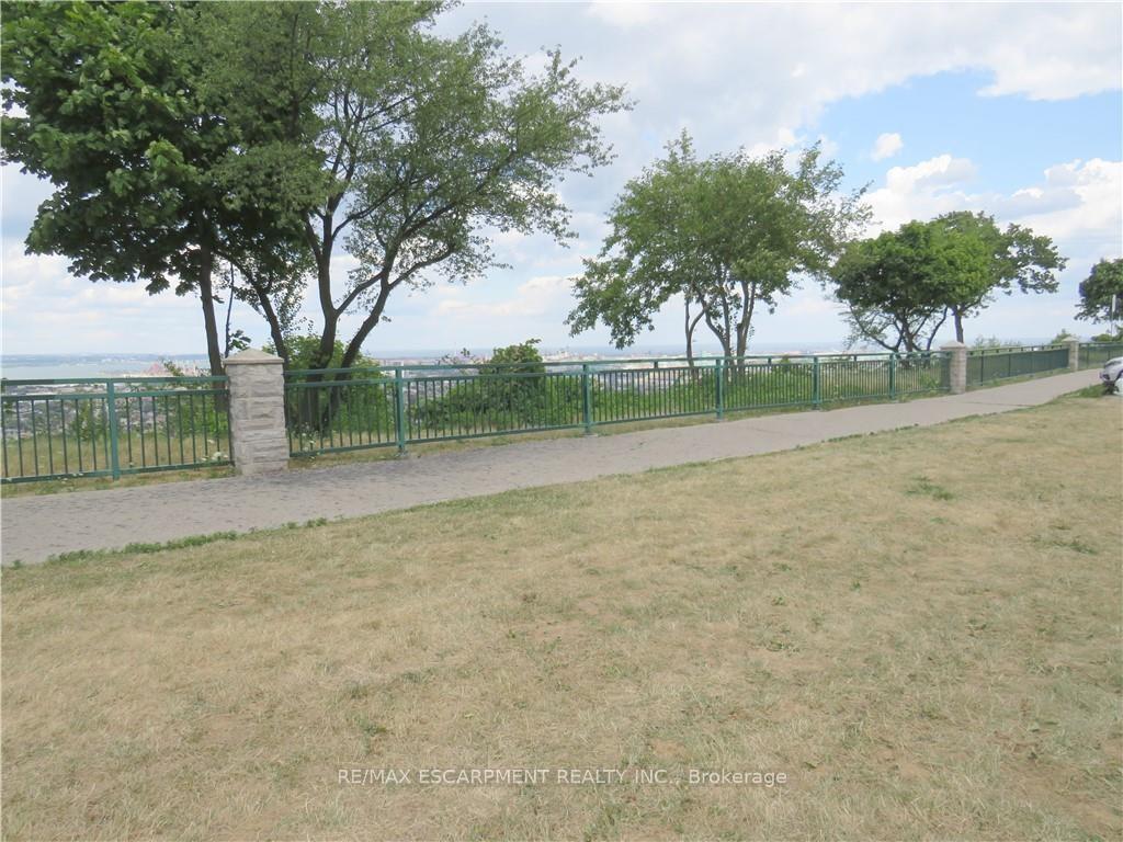 Photo 24 of Unit 307, 30 Summit Avenue, Hamilton, Eastmount — HOMEH