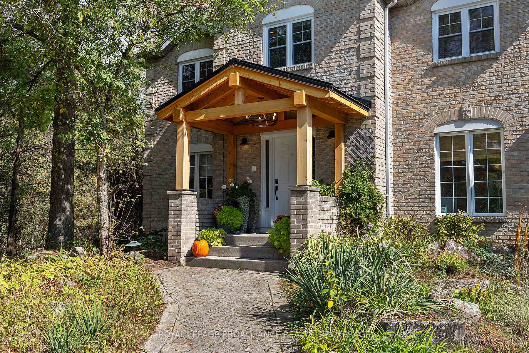 Photo 3 of 4890 North Shore Crescent, Frontenac, Frontenac South — HOMEH
