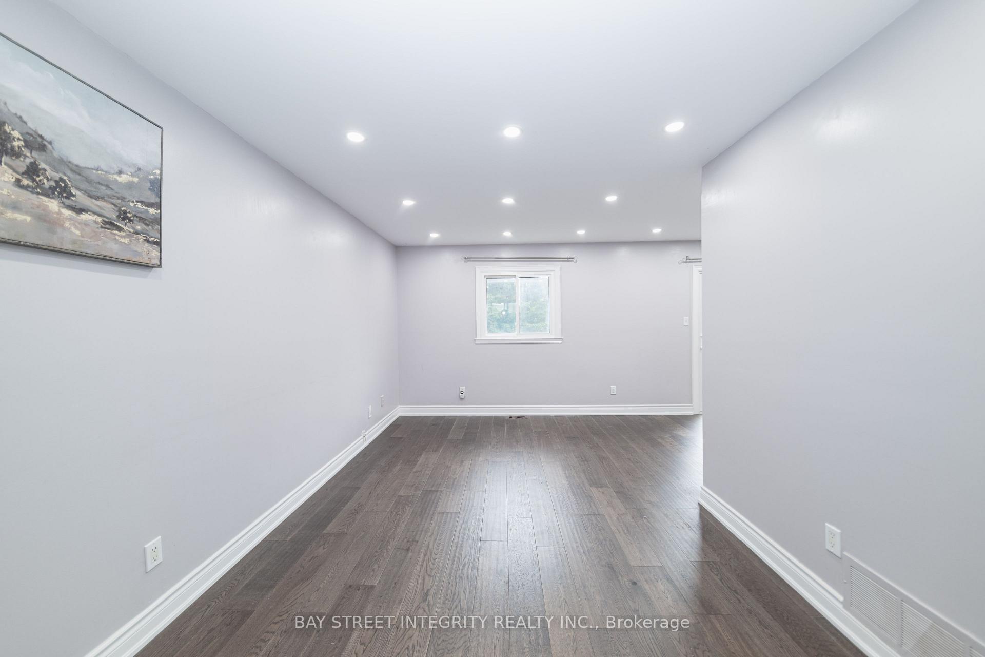Photo 2 of 1 Hodgins Avenue, Georgina, Keswick South — HOMEH