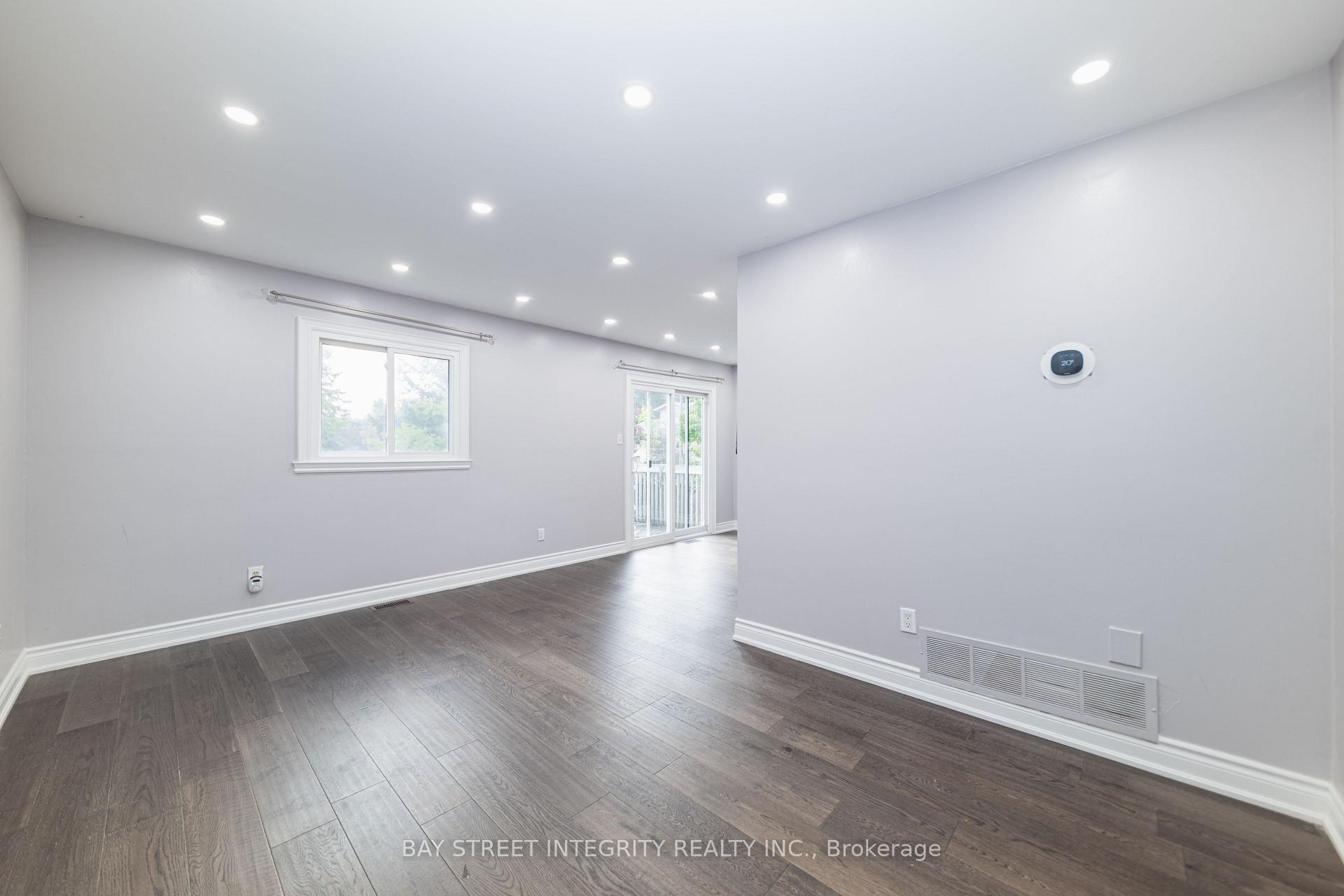 Photo 3 of 1 Hodgins Avenue, Georgina, Keswick South — HOMEH