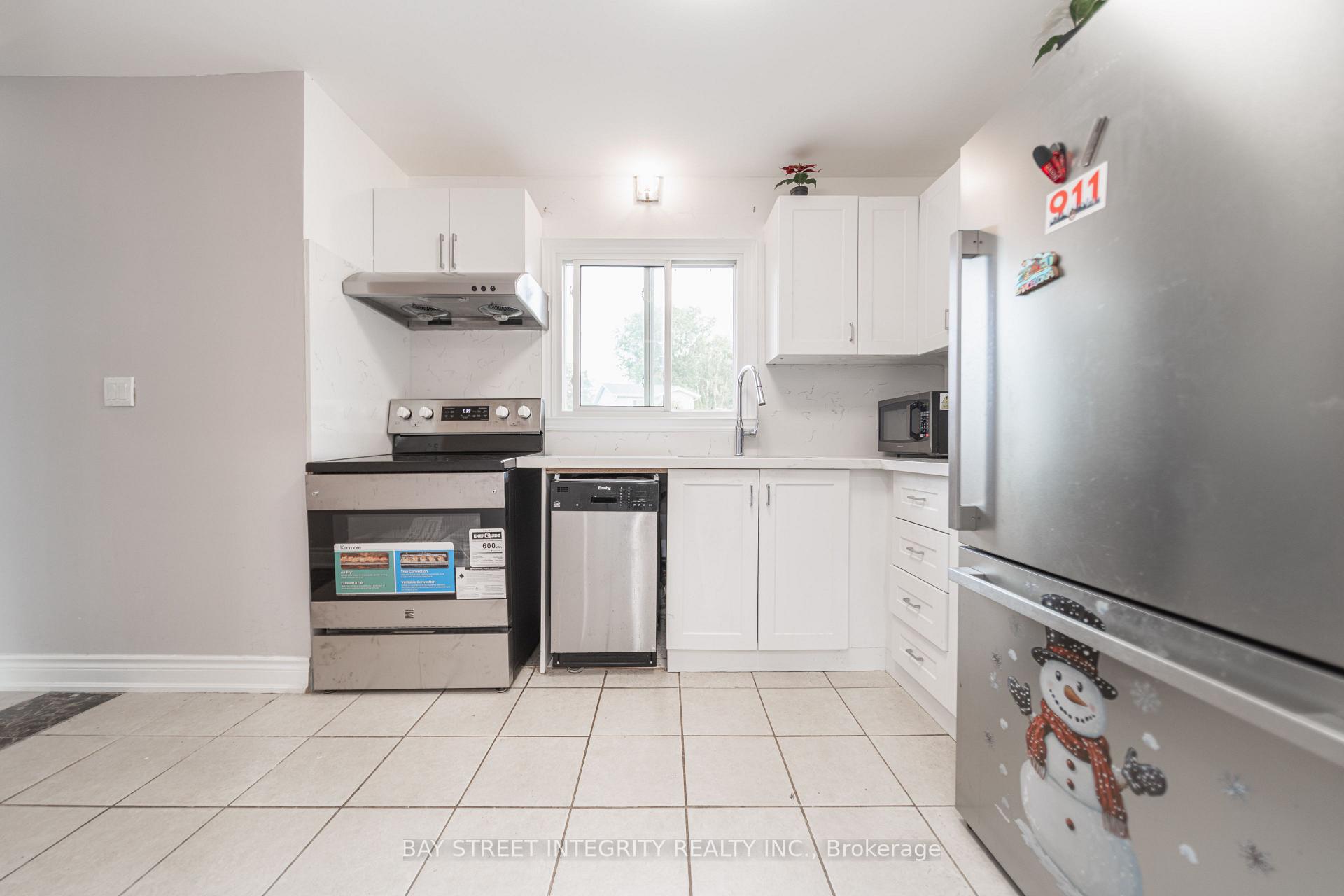 Photo 11 of 1 Hodgins Avenue, Georgina, Keswick South — HOMEH