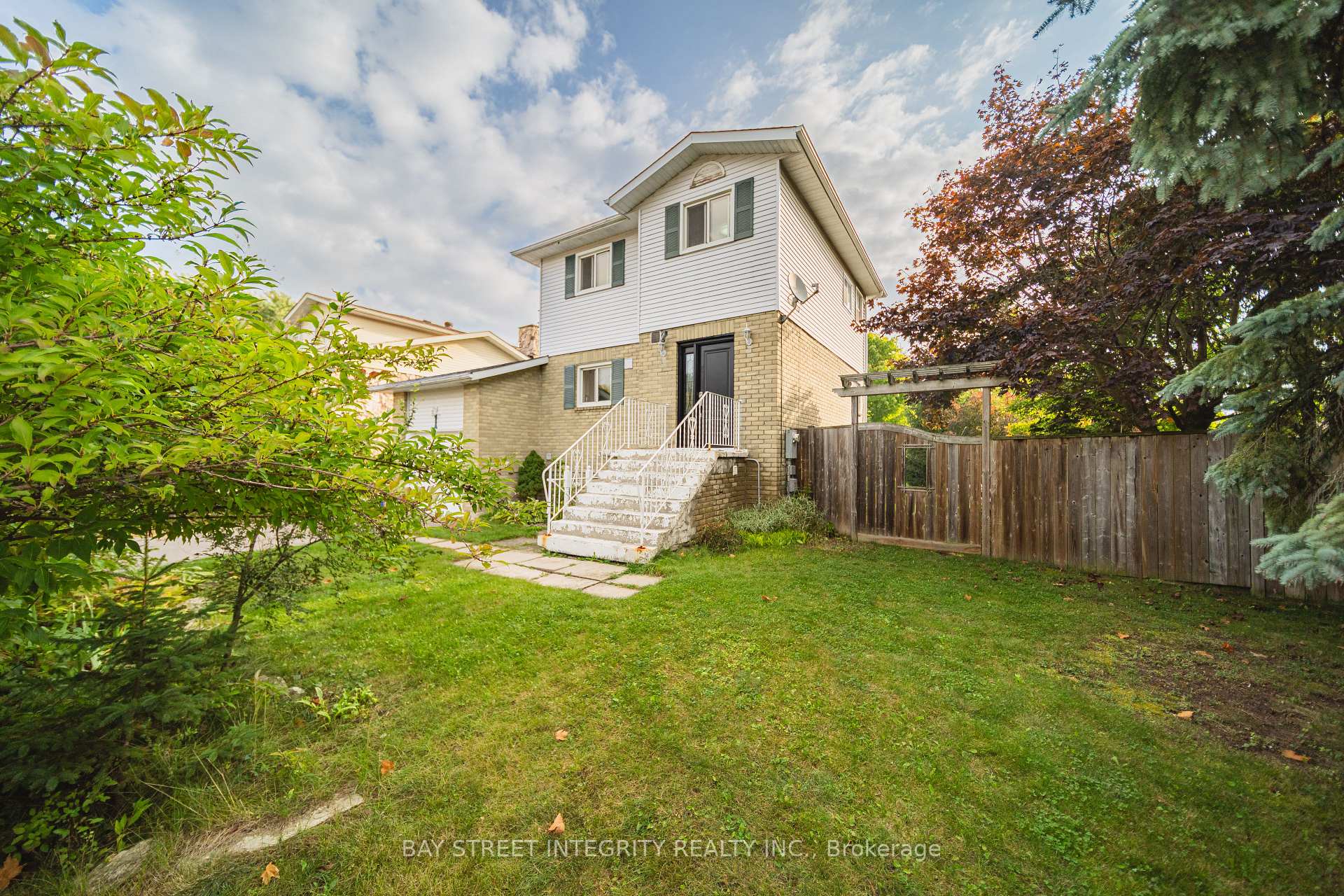 Photo 46 of 1 Hodgins Avenue, Georgina, Keswick South — HOMEH