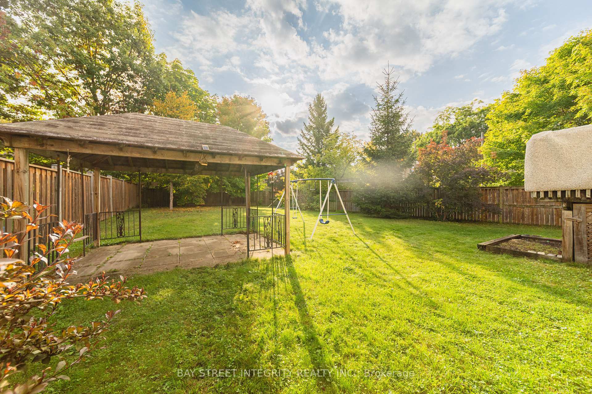 Photo 48 of 1 Hodgins Avenue, Georgina, Keswick South — HOMEH