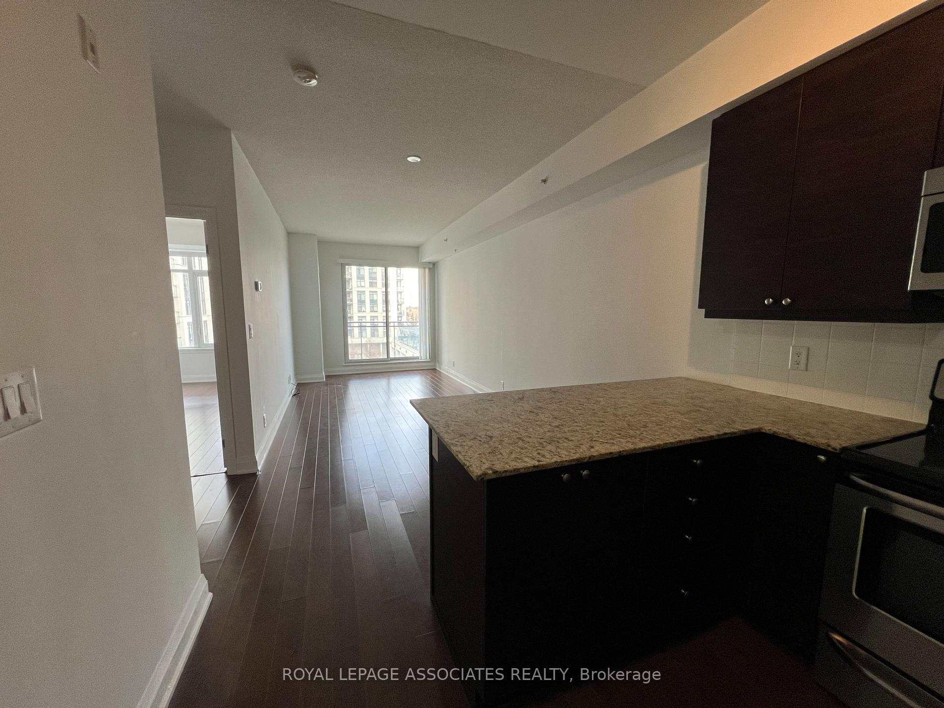 Photo 6 of Unit 408, 24 Woodstream Boulevard, Vaughan, Vaughan Grove — HOMEH