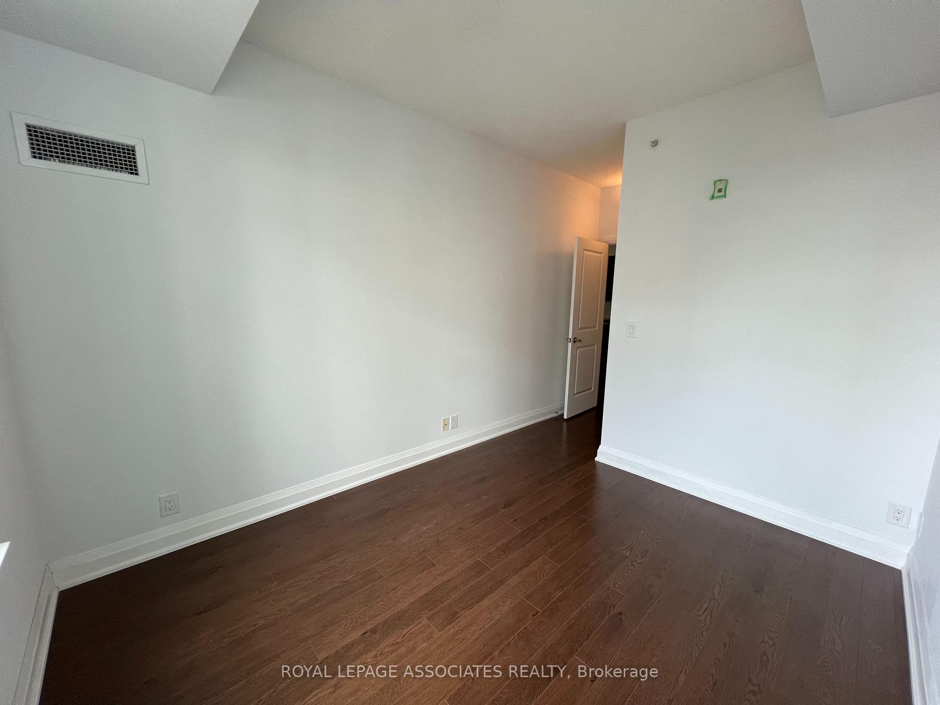 Photo 13 of Unit 408, 24 Woodstream Boulevard, Vaughan, Vaughan Grove — HOMEH