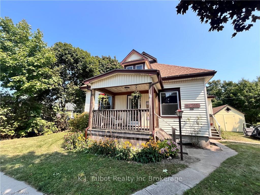 Photo 1 of 129 Hincks Street, Goderich, Goderich (Town) — HOMEH
