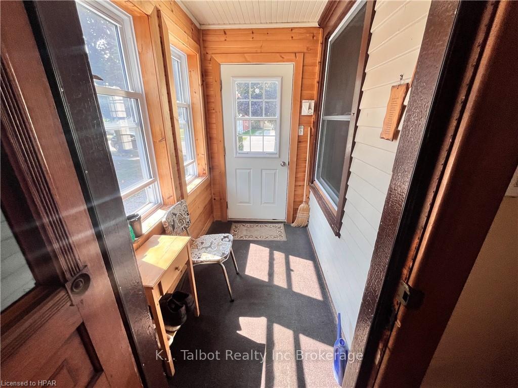 Photo 6 of 129 Hincks Street, Goderich, Goderich (Town) — HOMEH