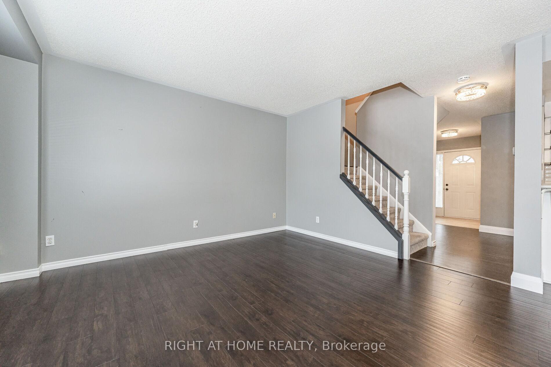 Photo 14 of Unit 43, 230 Blackhorne Drive, Kitchener, Laurentian Hills — HOMEH