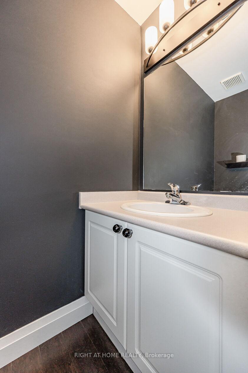 Photo 15 of Unit 43, 230 Blackhorne Drive, Kitchener, Laurentian Hills — HOMEH