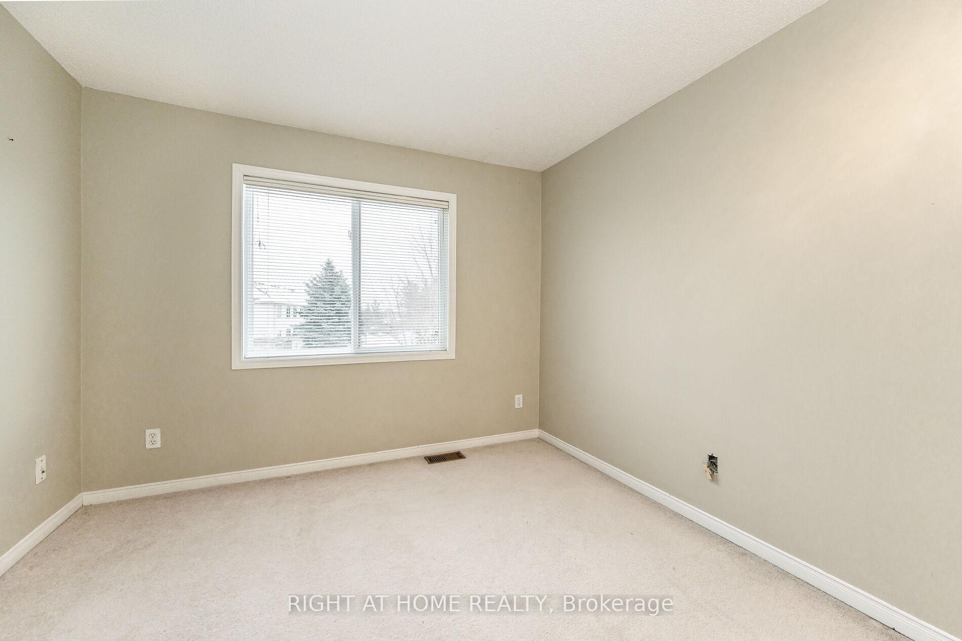 Photo 24 of Unit 43, 230 Blackhorne Drive, Kitchener, Laurentian Hills — HOMEH
