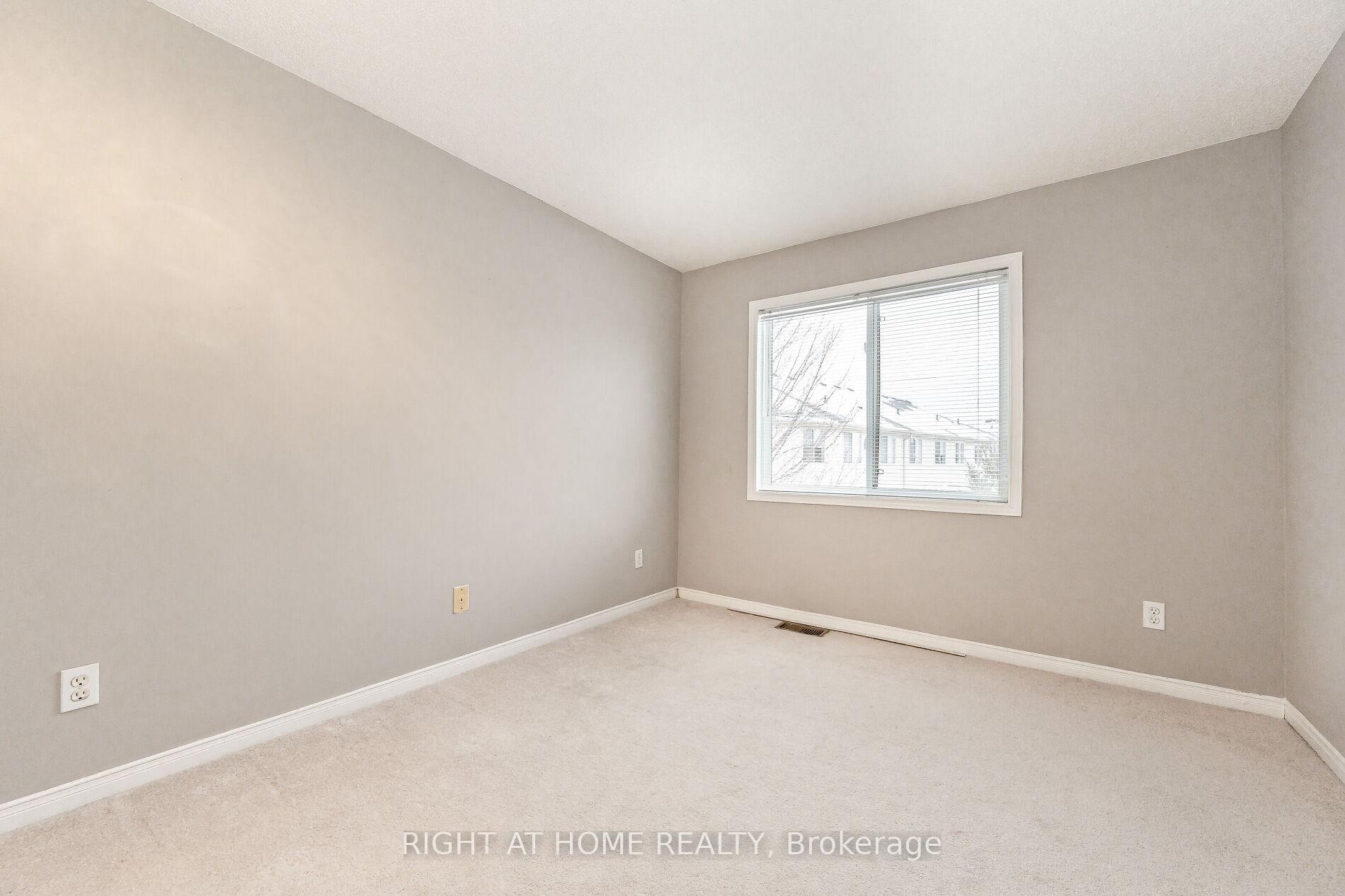 Photo 26 of Unit 43, 230 Blackhorne Drive, Kitchener, Laurentian Hills — HOMEH
