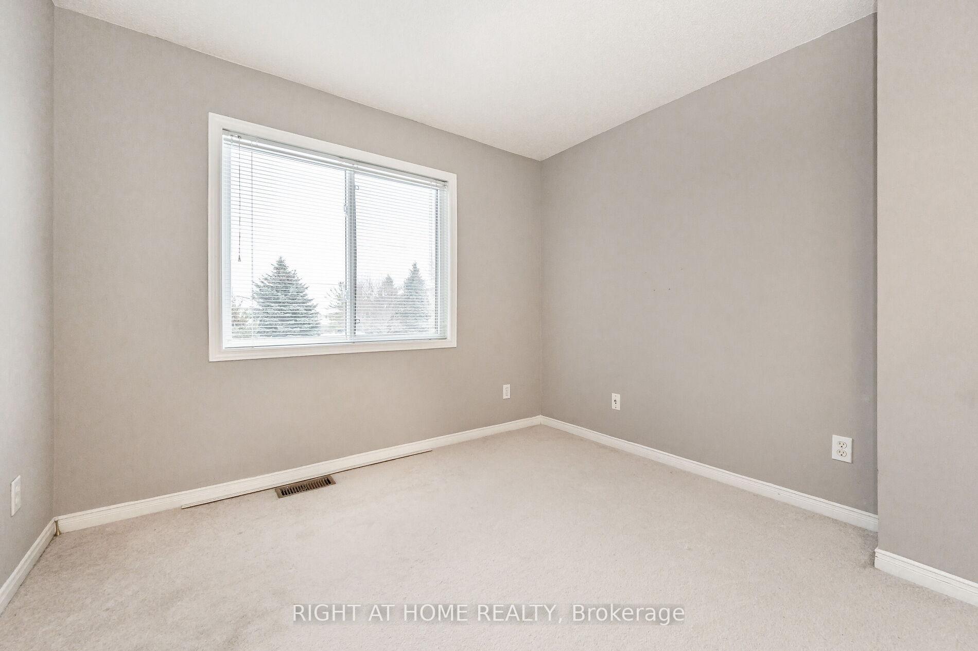 Photo 27 of Unit 43, 230 Blackhorne Drive, Kitchener, Laurentian Hills — HOMEH