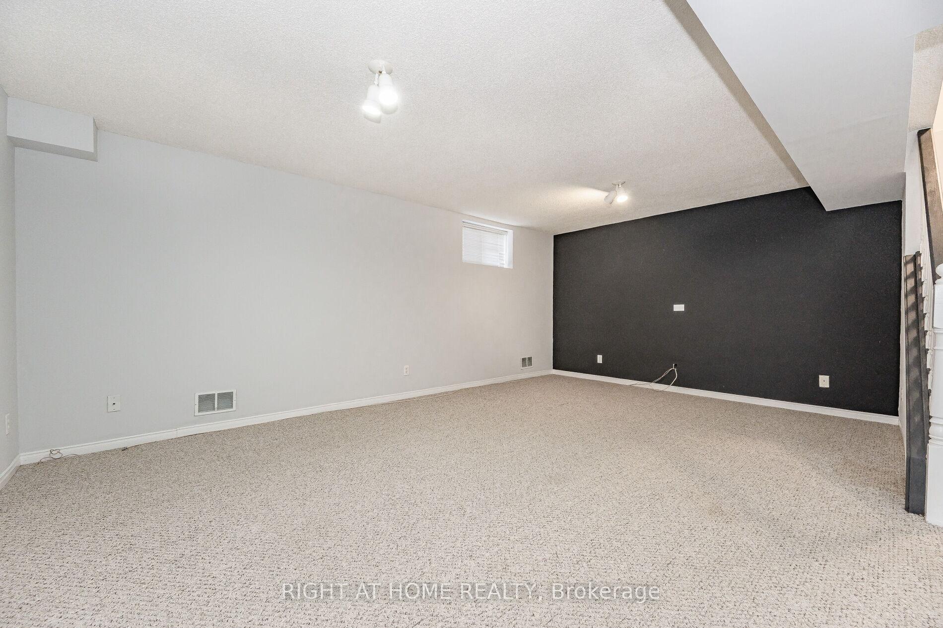 Photo 29 of Unit 43, 230 Blackhorne Drive, Kitchener, Laurentian Hills — HOMEH