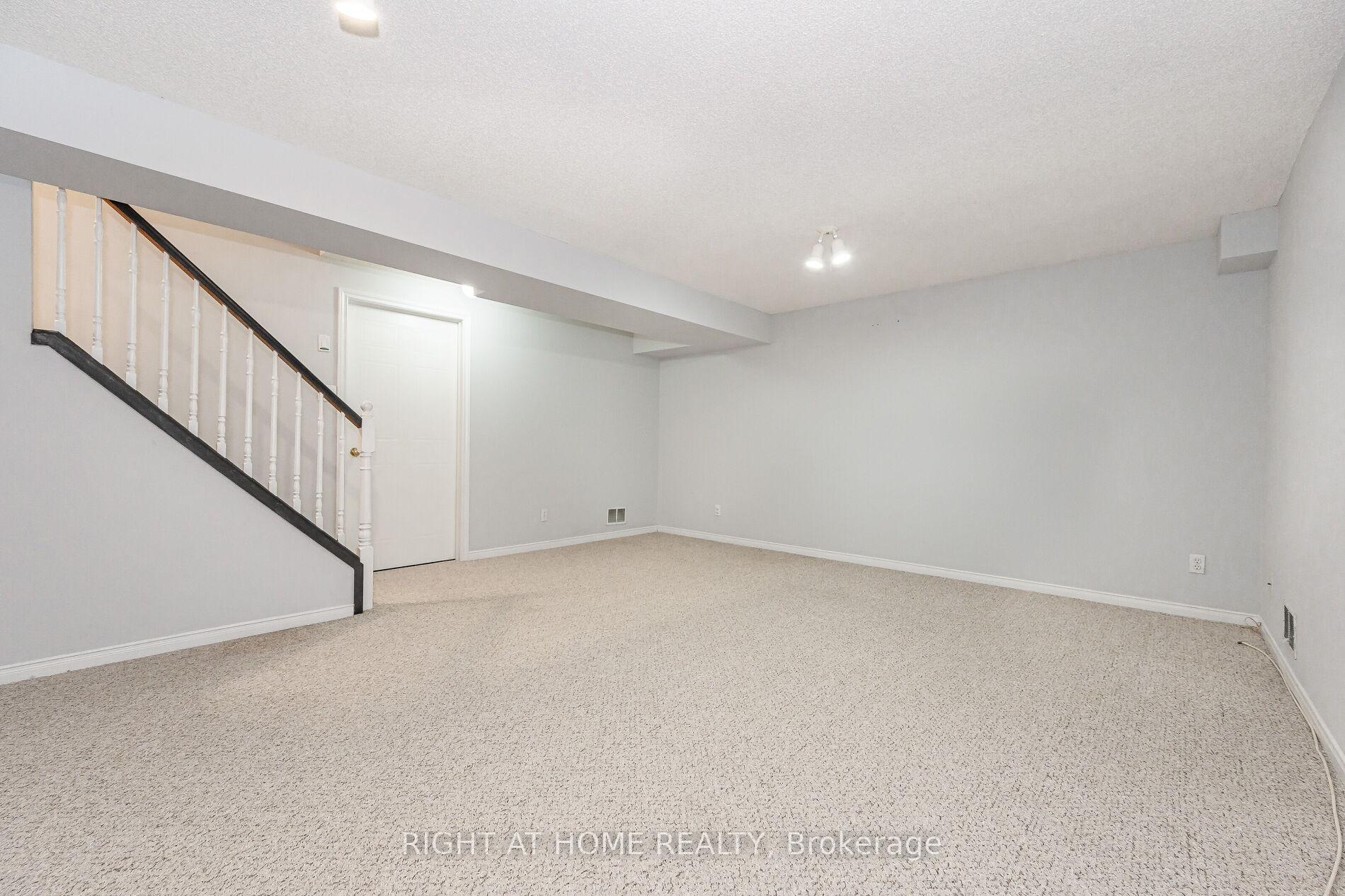 Photo 31 of Unit 43, 230 Blackhorne Drive, Kitchener, Laurentian Hills — HOMEH