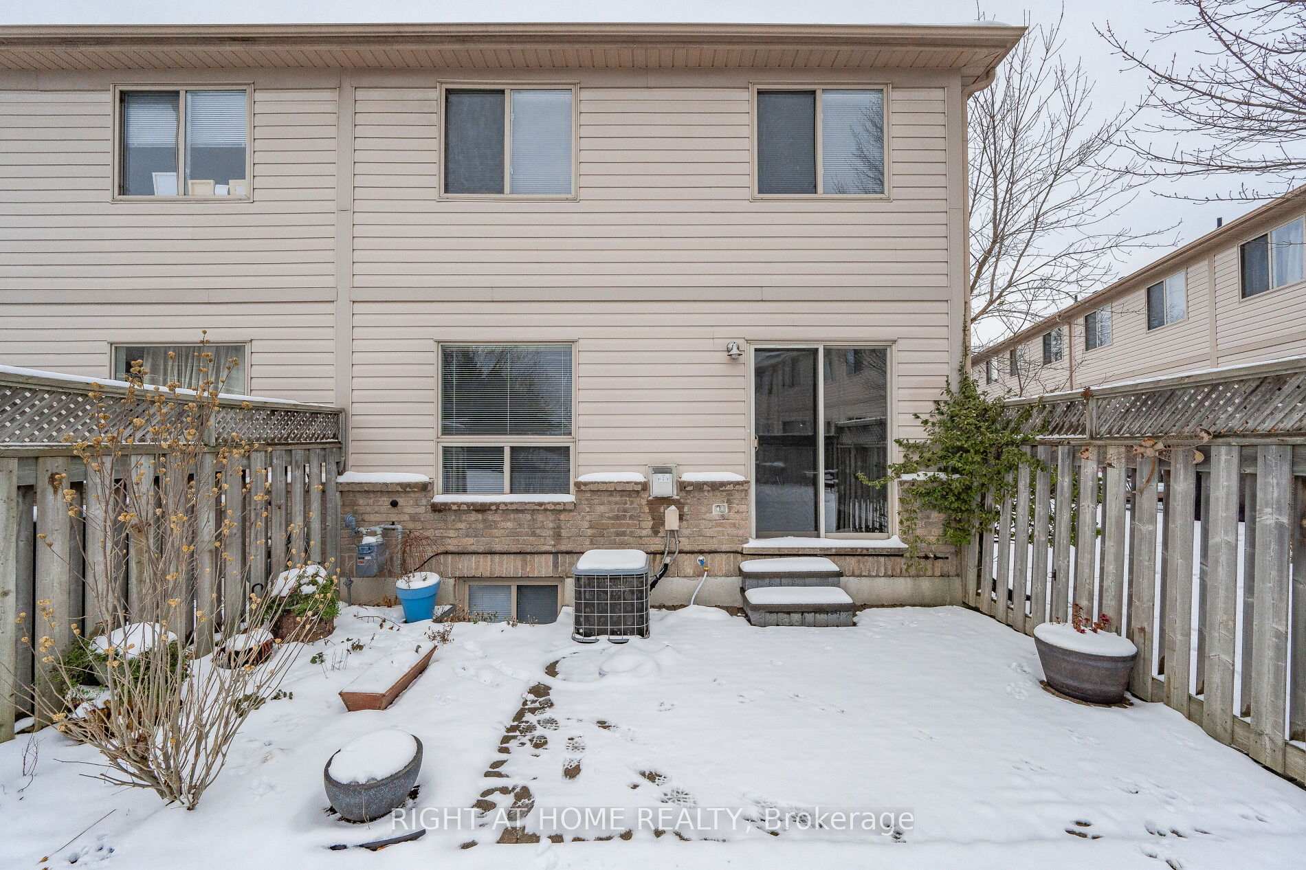 Photo 35 of Unit 43, 230 Blackhorne Drive, Kitchener, Laurentian Hills — HOMEH