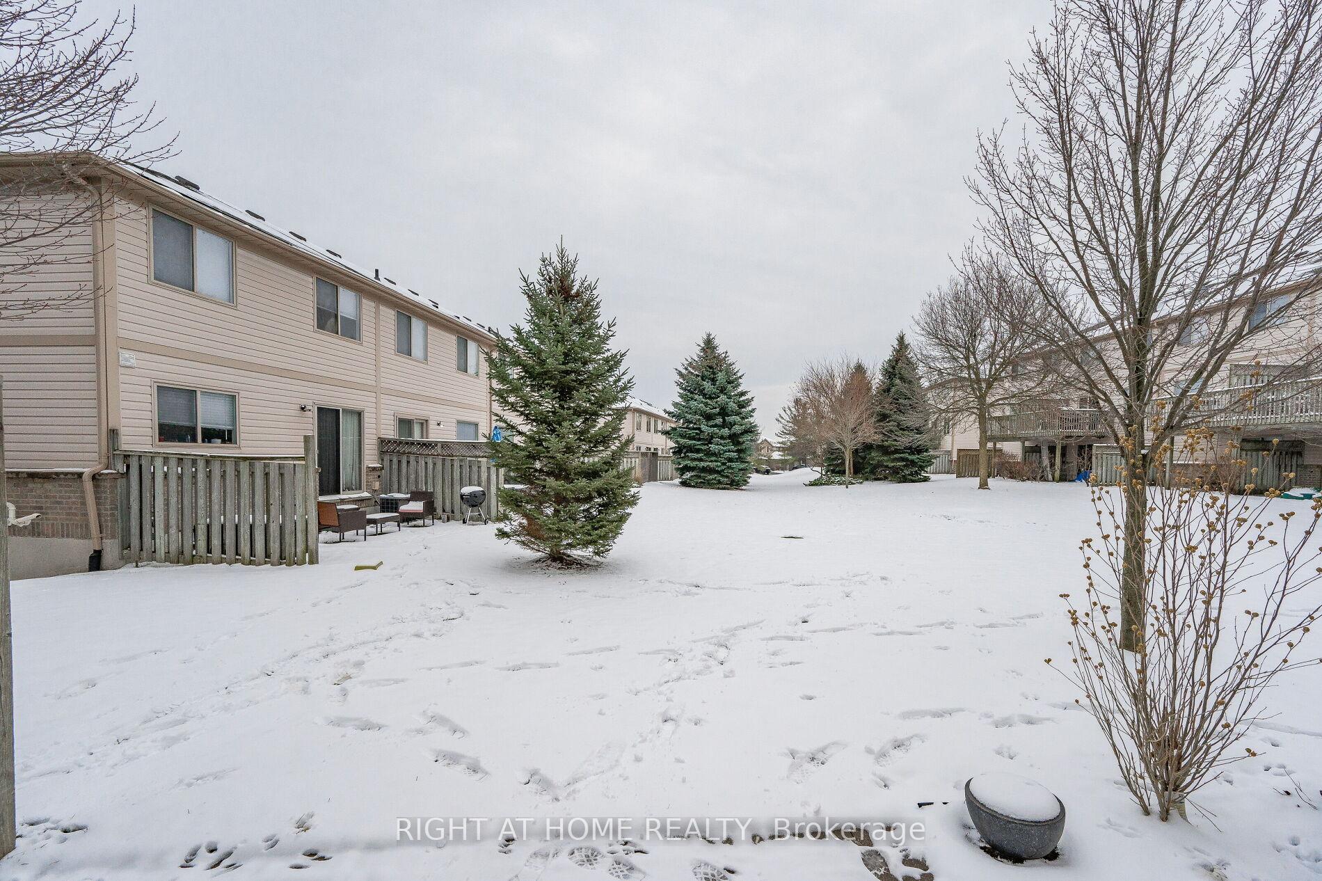 Photo 37 of Unit 43, 230 Blackhorne Drive, Kitchener, Laurentian Hills — HOMEH
