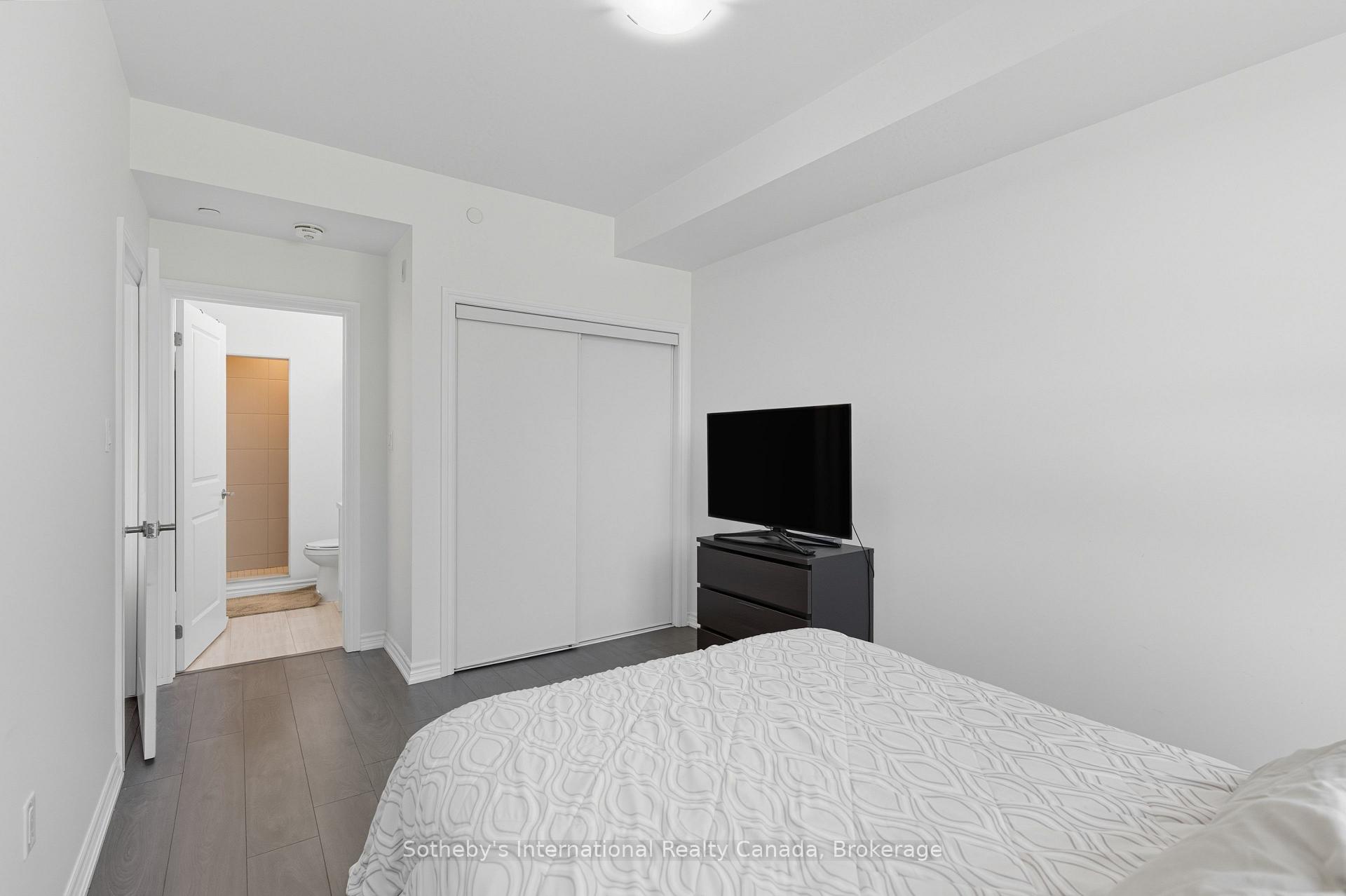Photo 4 of Unit 323, 125 Shoreview Place, Hamilton, Lakeshore — HOMEH