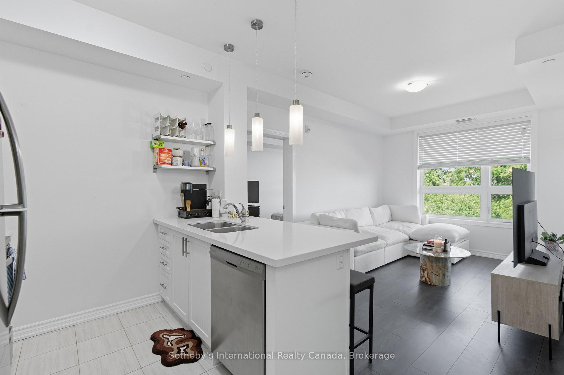 Photo 10 of Unit 323, 125 Shoreview Place, Hamilton, Lakeshore — HOMEH