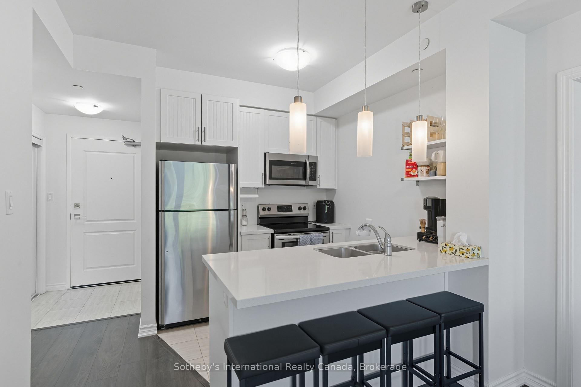 Photo 11 of Unit 323, 125 Shoreview Place, Hamilton, Lakeshore — HOMEH