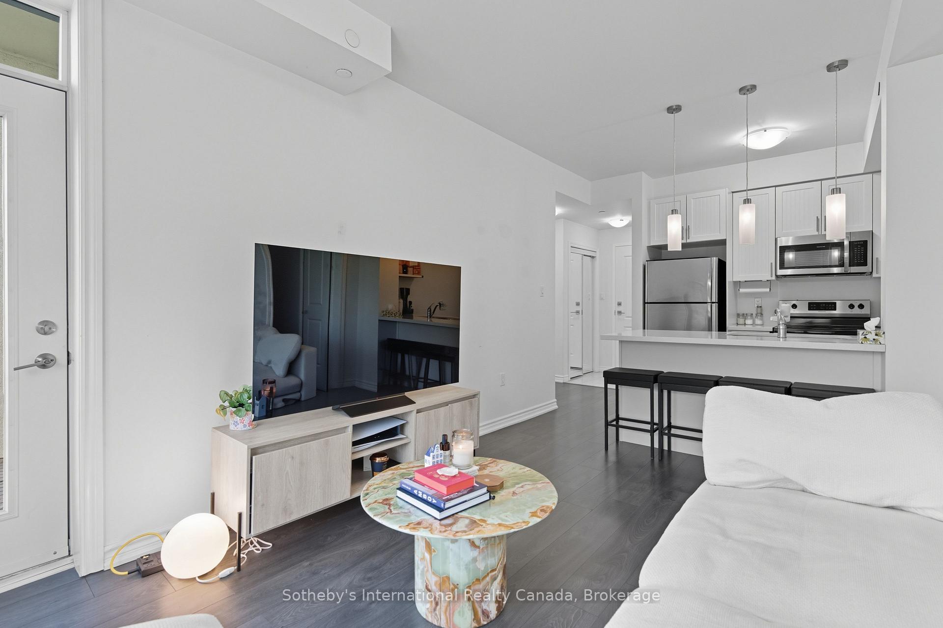 Photo 15 of Unit 323, 125 Shoreview Place, Hamilton, Lakeshore — HOMEH