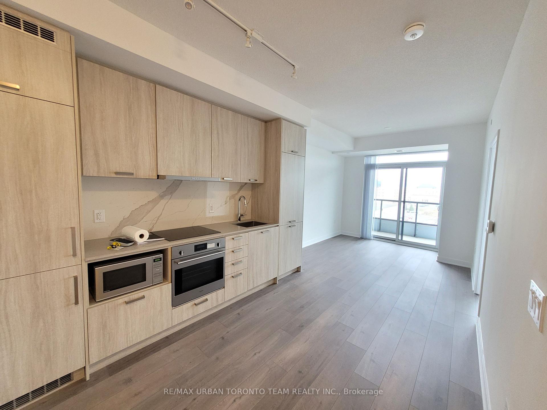 Photo 2 of Unit 619, 10 Honeycrisp Crescent, Vaughan, Vaughan Corporate Centre — HOMEH