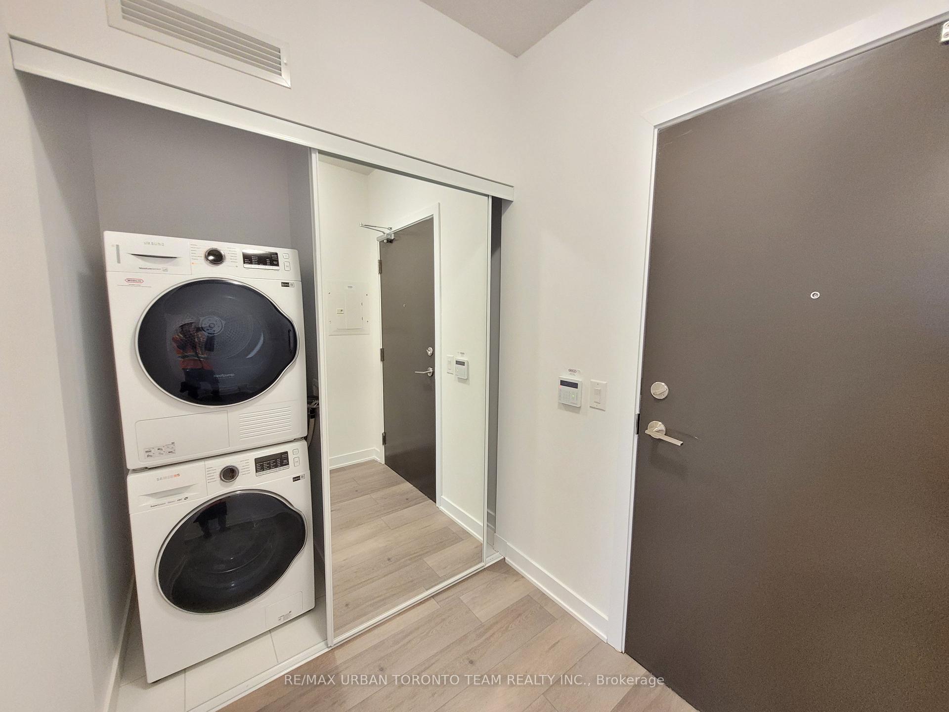 Photo 8 of Unit 619, 10 Honeycrisp Crescent, Vaughan, Vaughan Corporate Centre — HOMEH