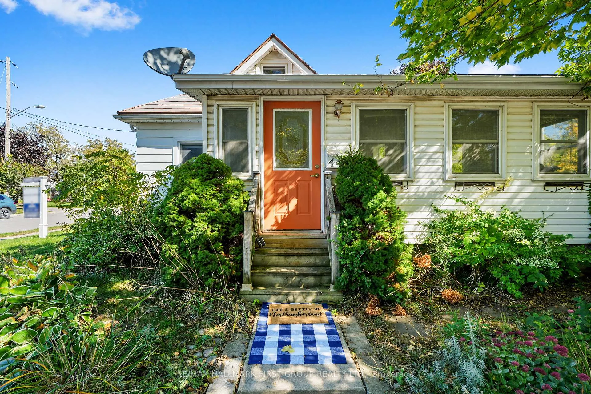 Photo 3 of 446 Ontario Street, Cobourg — HOMEH
