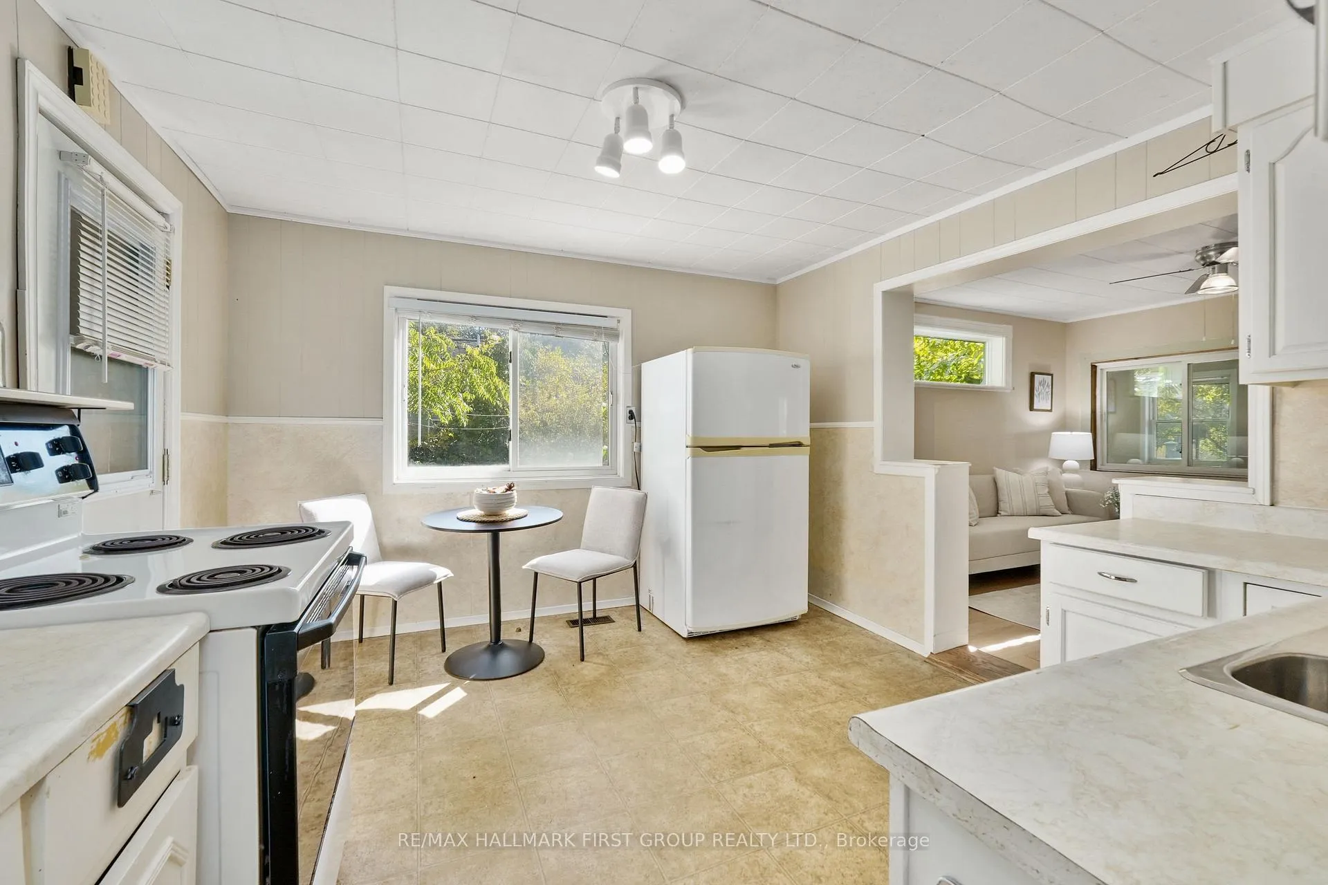Photo 21 of 446 Ontario Street, Cobourg — HOMEH