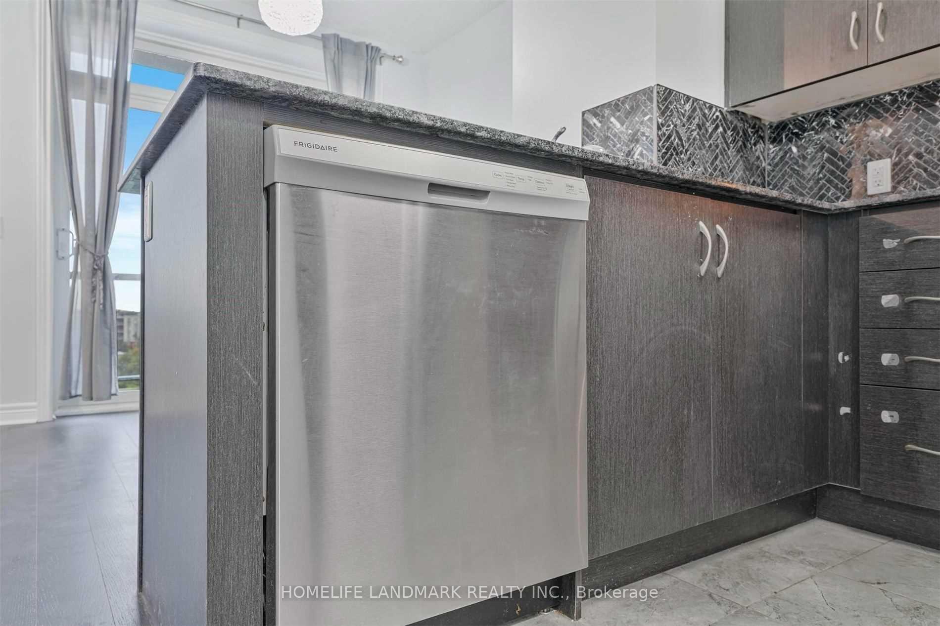 Photo 9 of Unit 606, 39 New Delhi Drive, Markham, Cedarwood — HOMEH