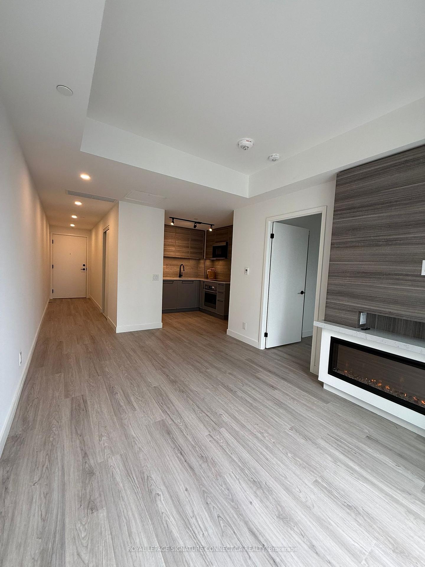 Photo 5 of Unit 917, 1050 Eastern Avenue, Toronto, Greenwood-Coxwell — HOMEH