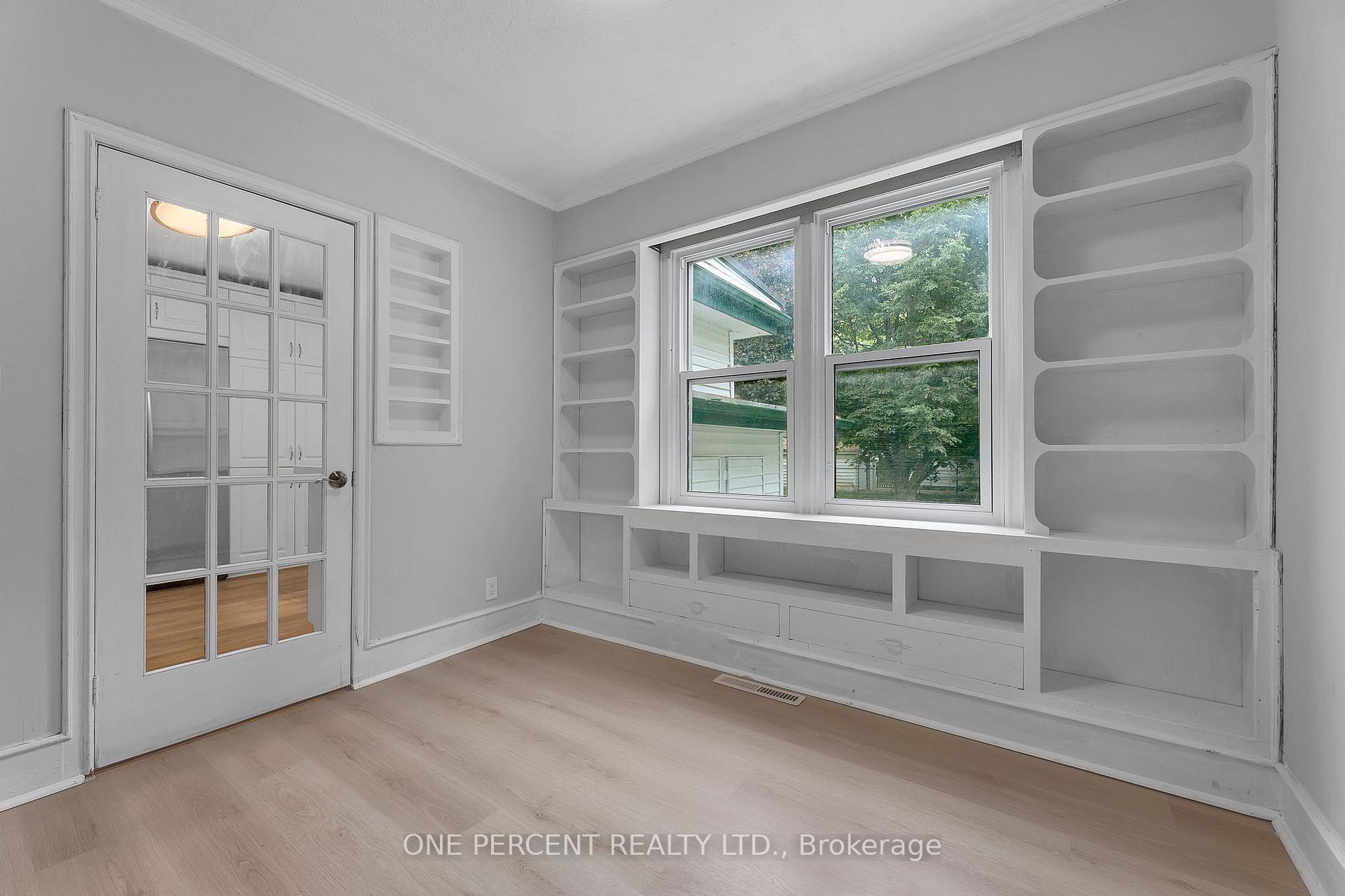 Photo 9 of 14 Mcnab Avenue, Douro-Dummer — HOMEH