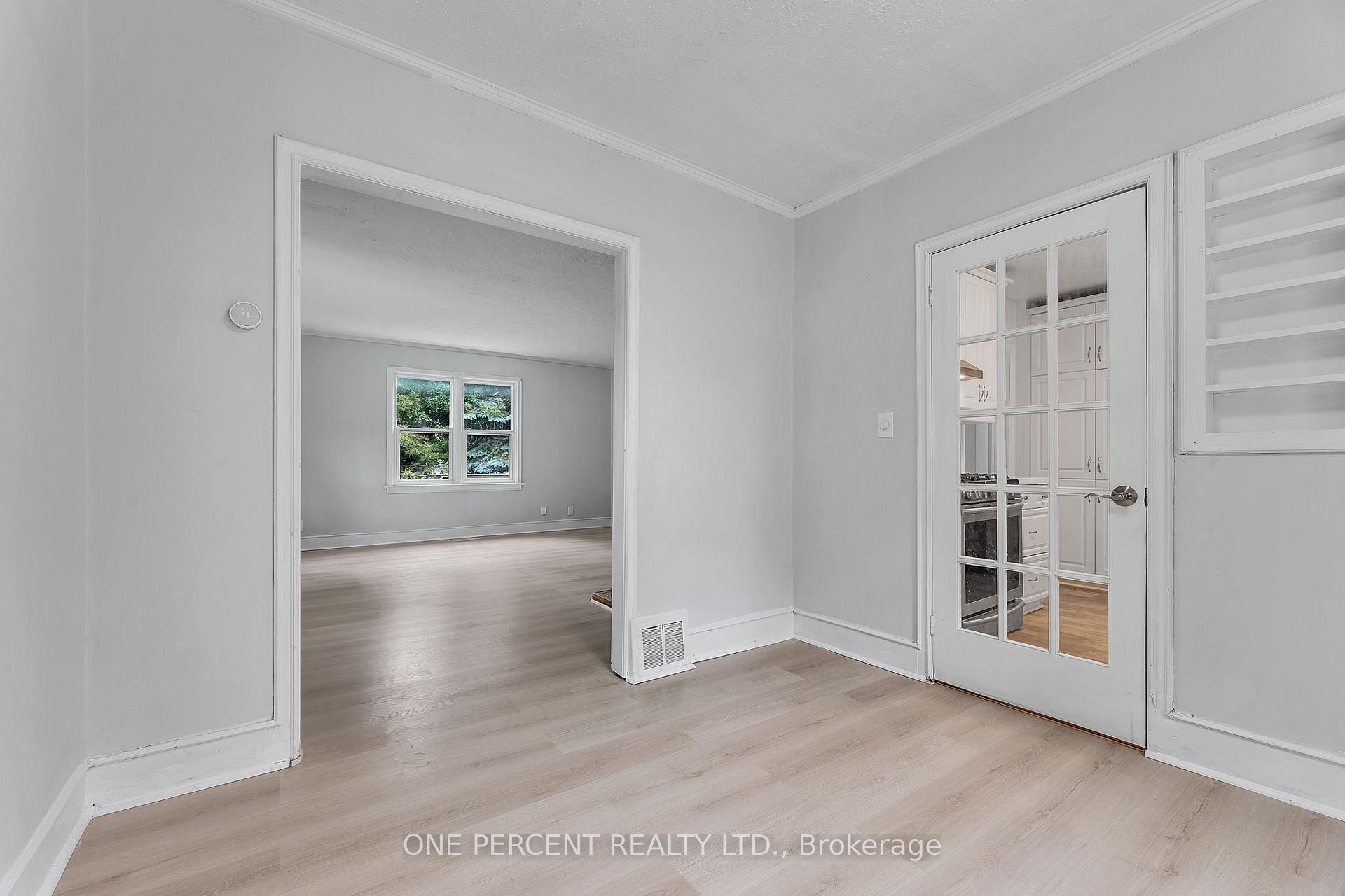 Photo 10 of 14 Mcnab Avenue, Douro-Dummer — HOMEH