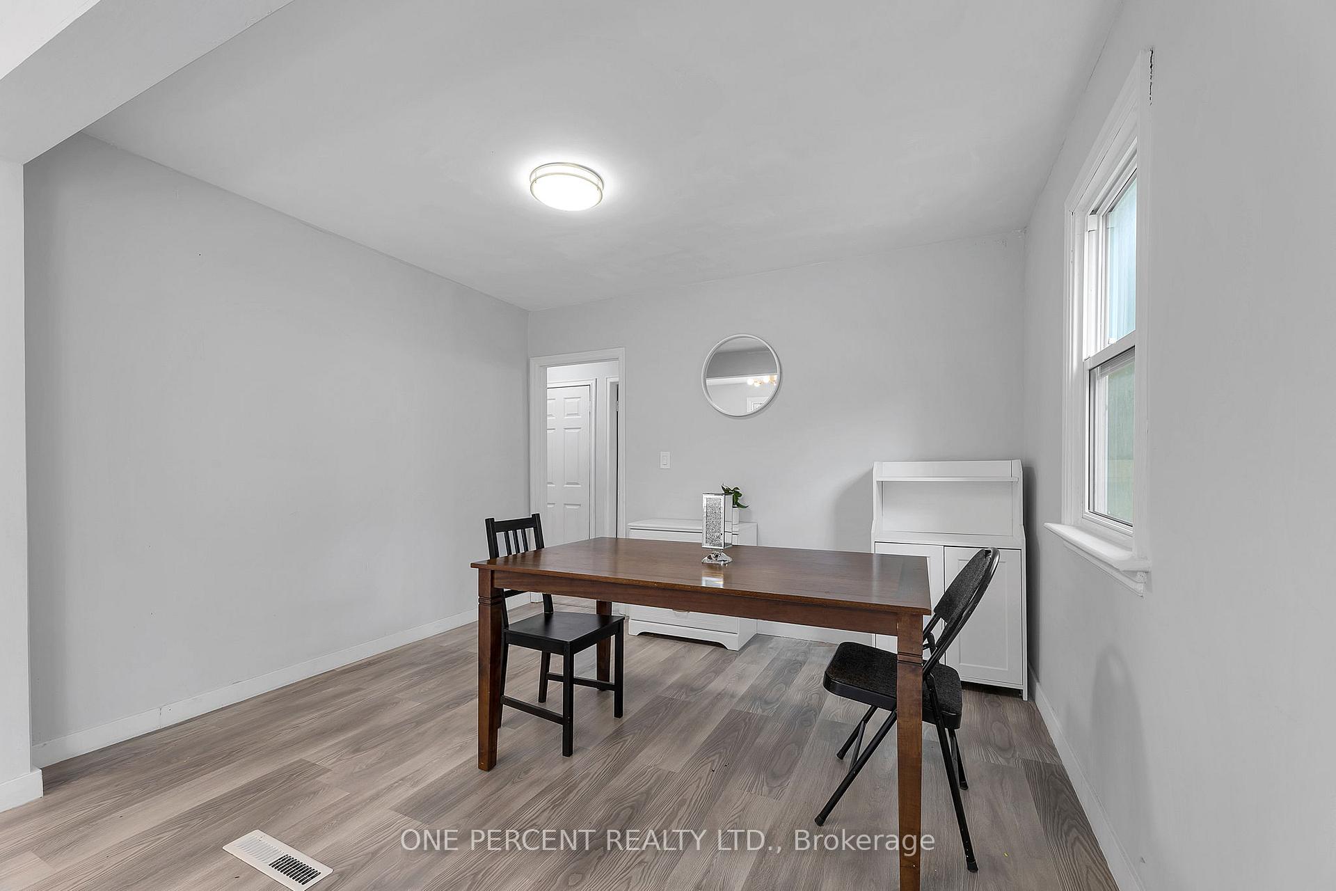 Photo 14 of 14 Mcnab Avenue, Douro-Dummer — HOMEH