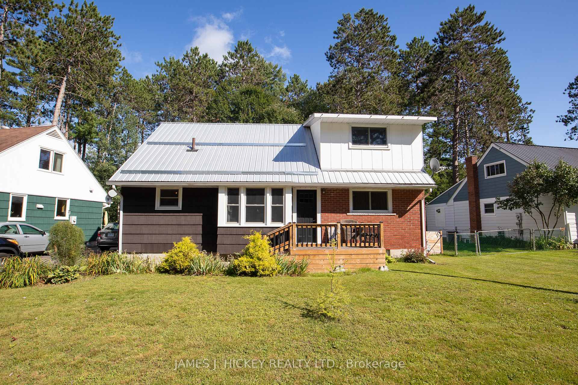 Photo 1 of 30 Faraday Crescent, Deep River, Deep River — HOMEH
