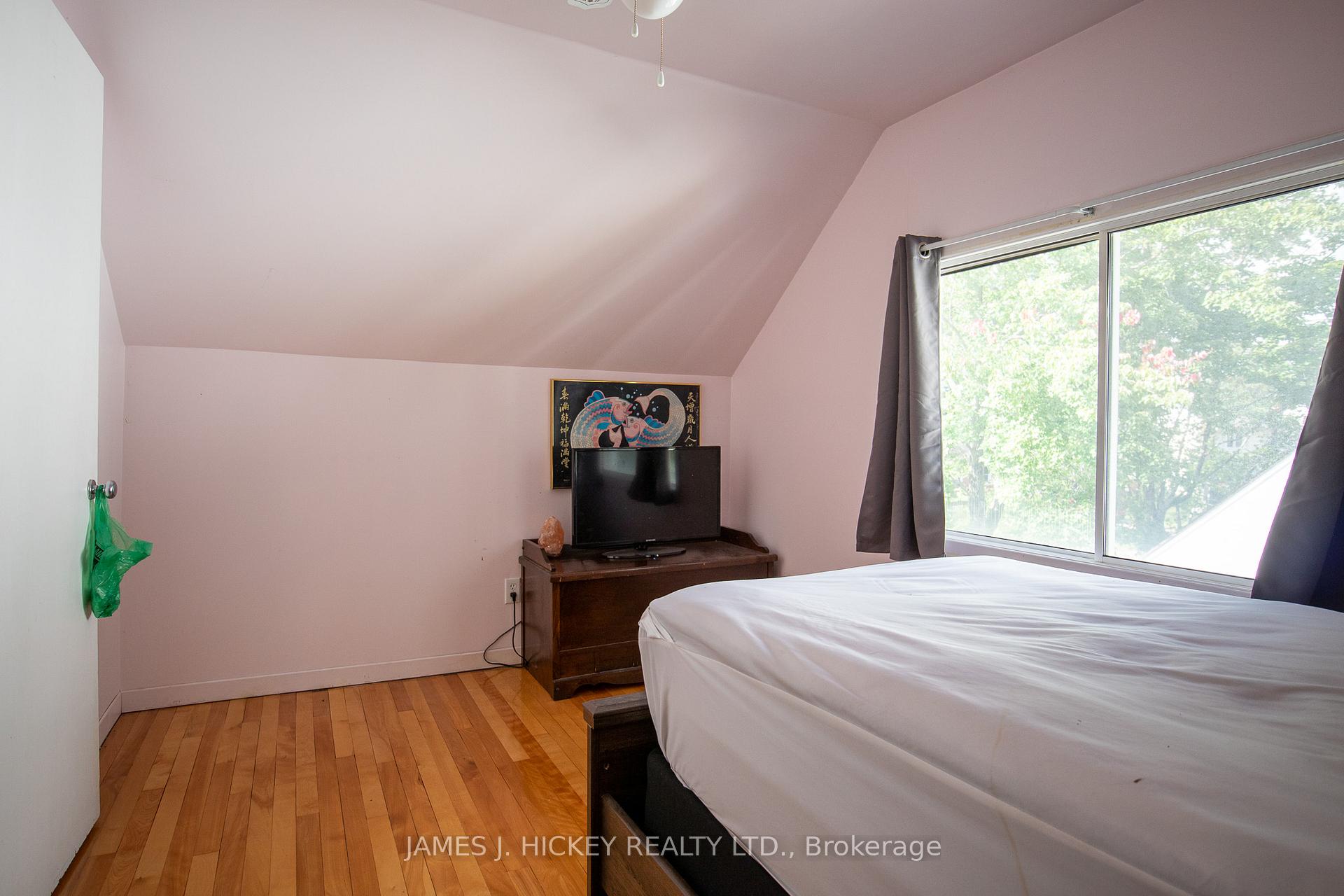 Photo 23 of 30 Faraday Crescent, Deep River, Deep River — HOMEH
