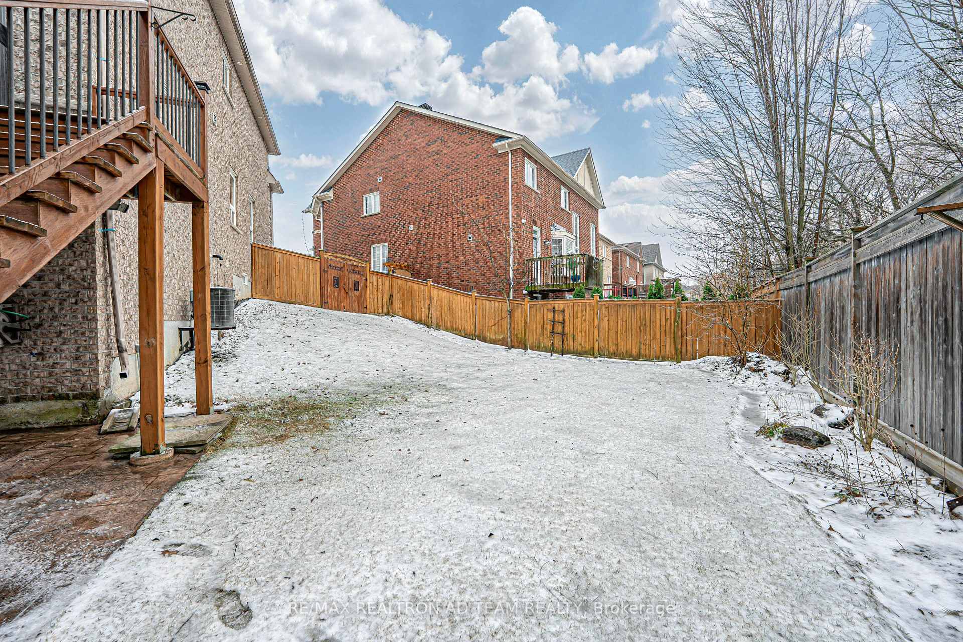 Photo 36 of 97 Feint Drive, Ajax, Northwest Ajax — HOMEH