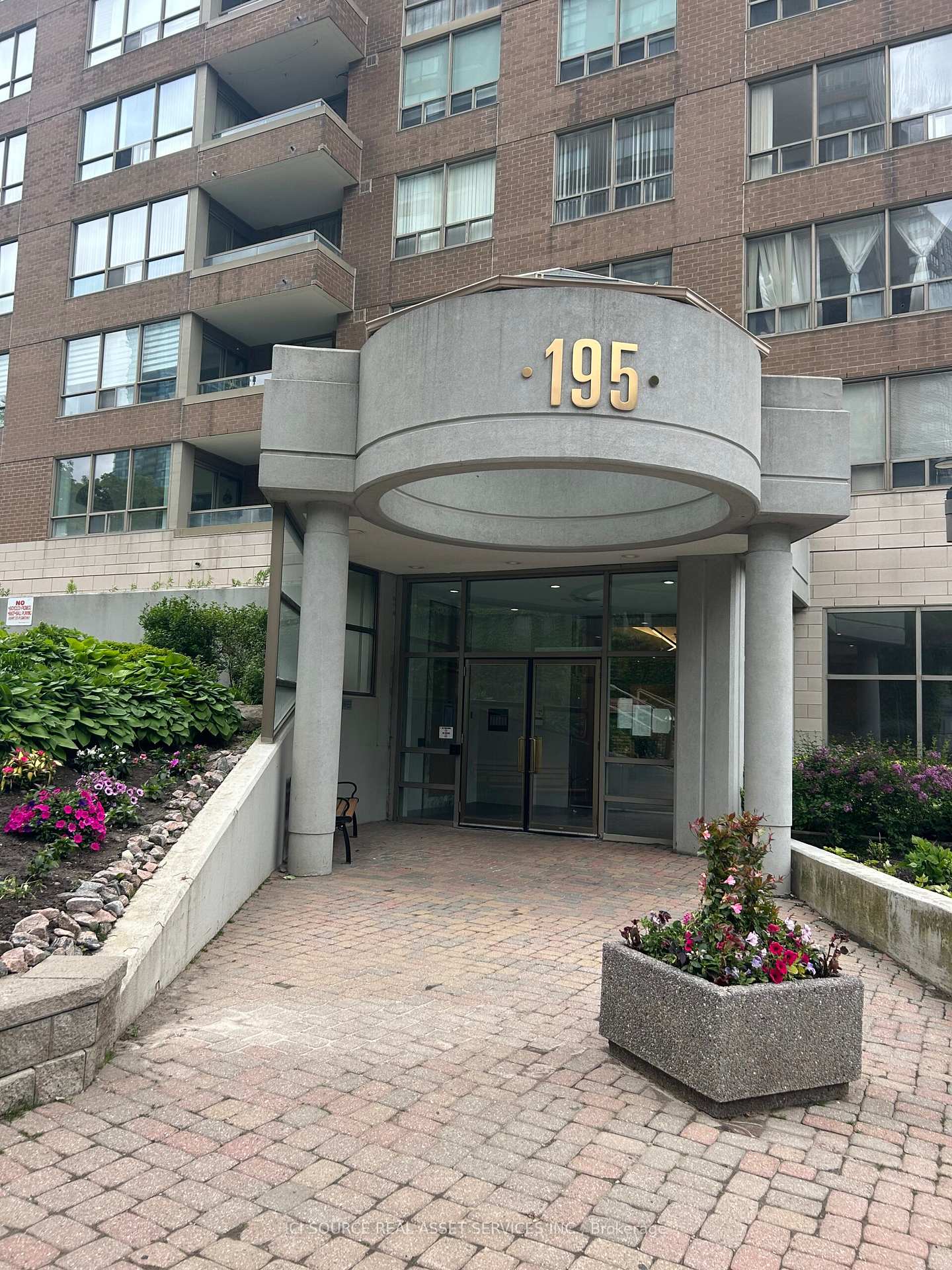Front of Unit 1505, 195 Wynford Drive