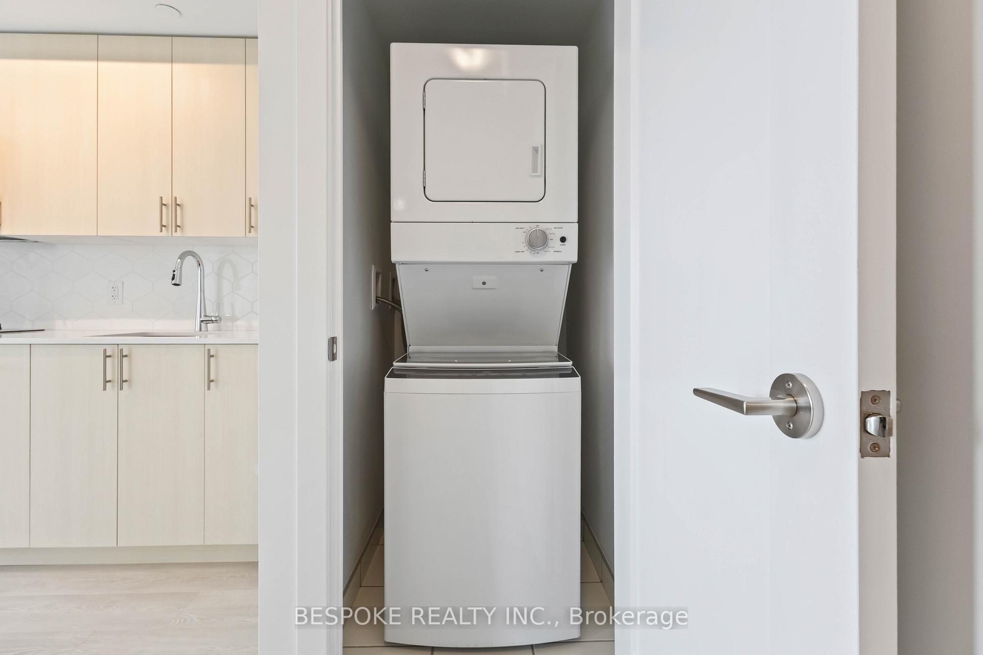 Photo 6 of Unit 1841, 2545 Simcoe Street N, Oshawa, Windfields — HOMEH