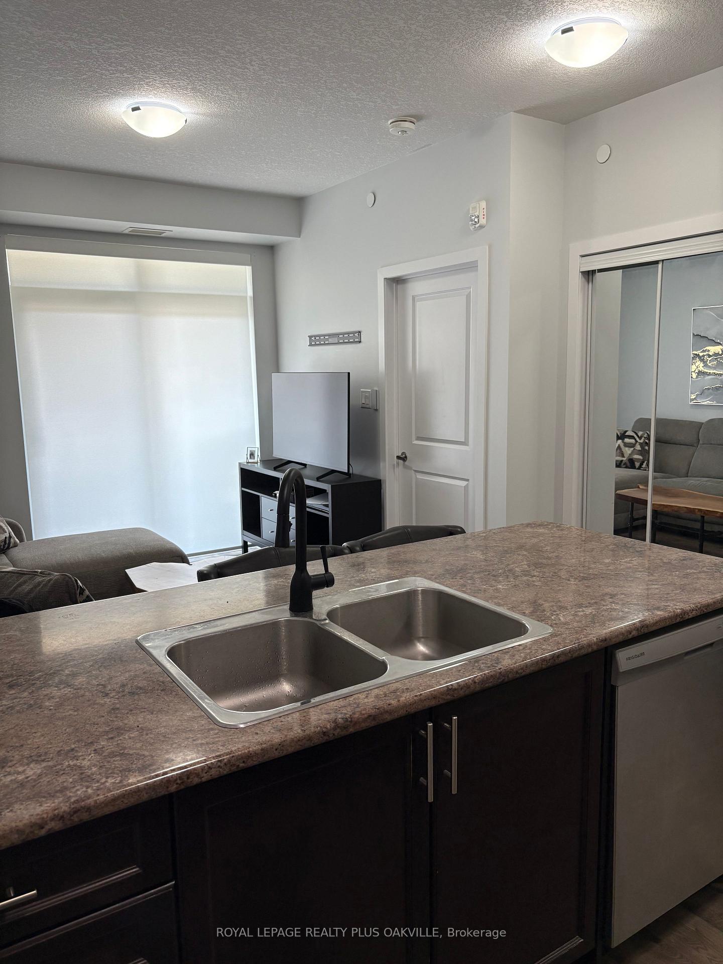 Photo 29 of Unit 329, 101 Shoreview Place, Hamilton, Lakeshore — HOMEH