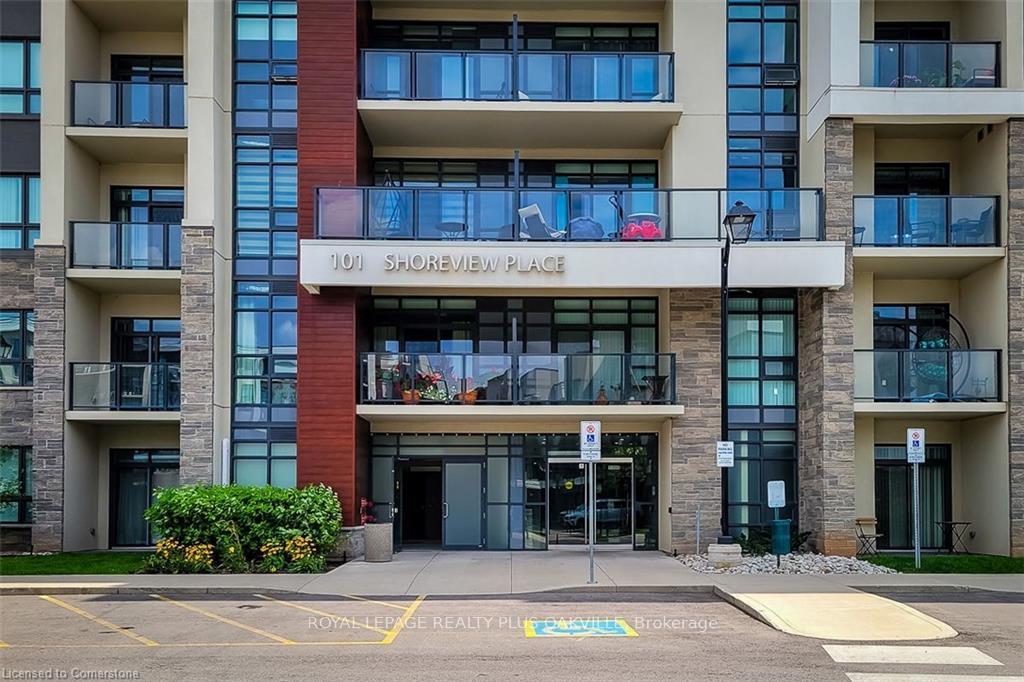 Photo 3 of Unit 329, 101 Shoreview Place, Hamilton, Lakeshore — HOMEH