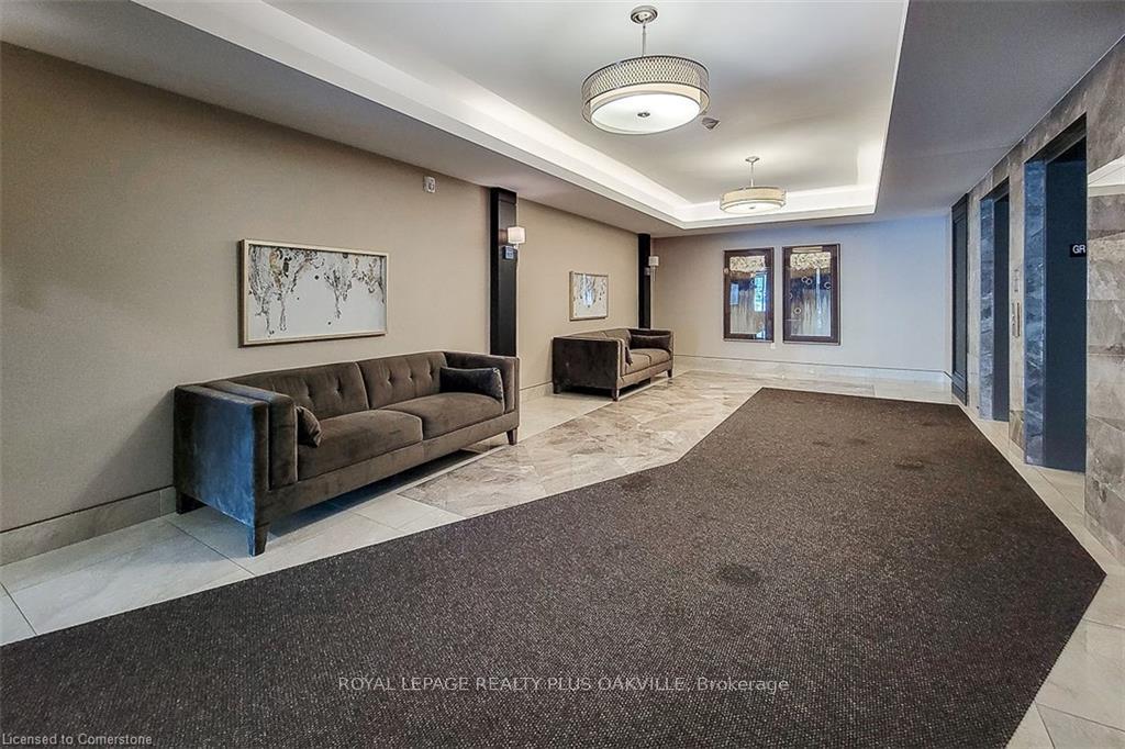 Photo 6 of Unit 329, 101 Shoreview Place, Hamilton, Lakeshore — HOMEH